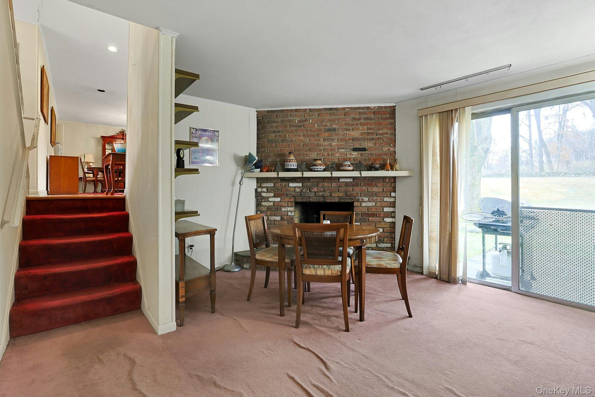 14 Aspen Way, Thornwood, NY 10594