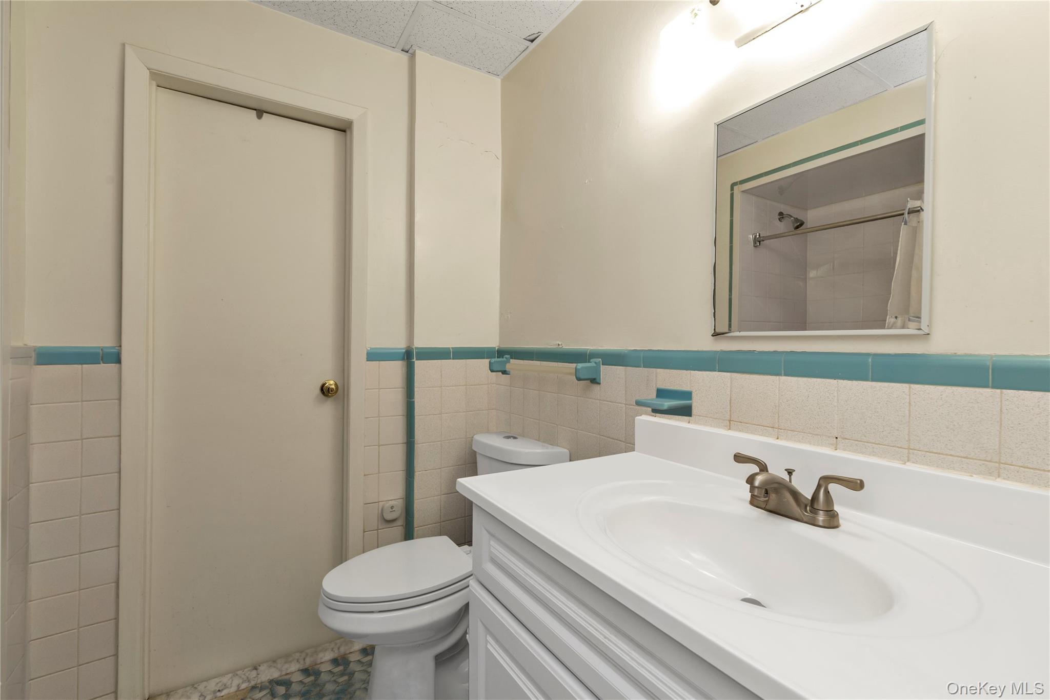 164-12 76th Avenue, Fresh Meadows, NY 11366