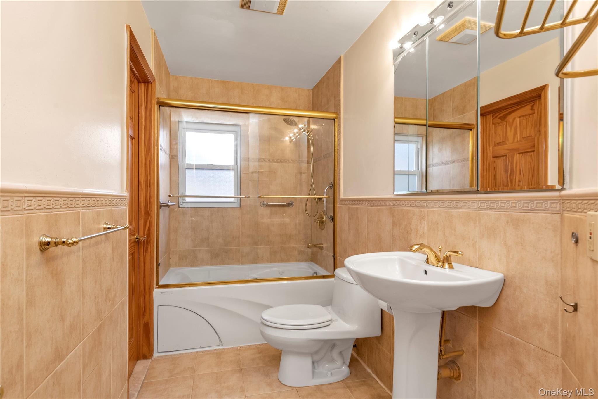 164-12 76th Avenue, Fresh Meadows, NY 11366