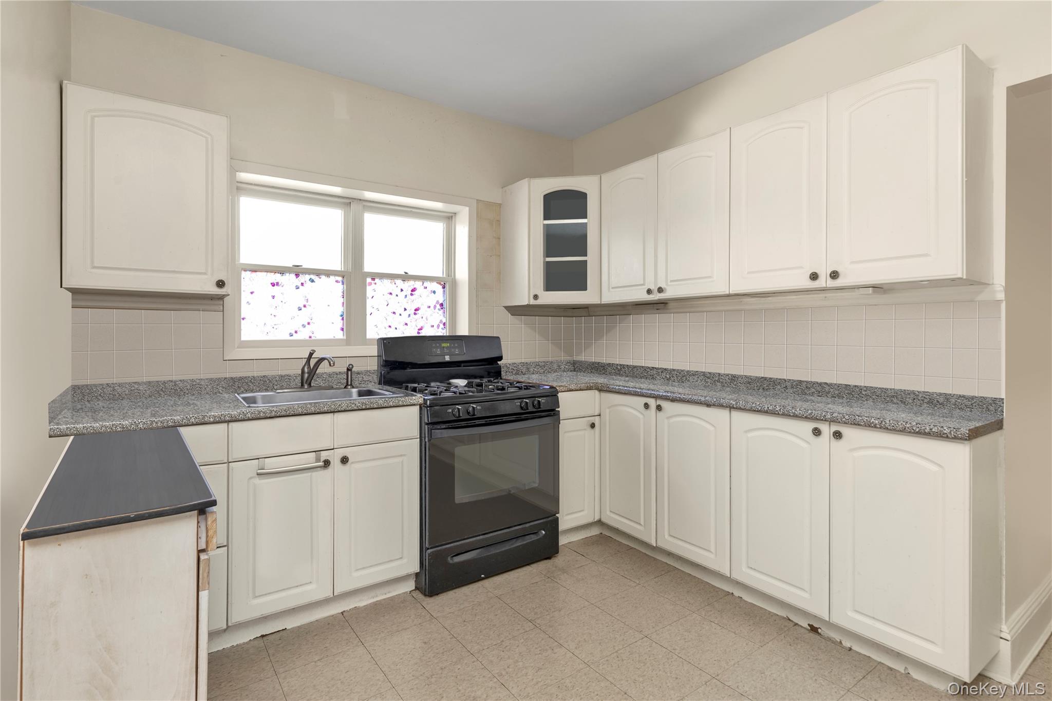 164-12 76th Avenue, Fresh Meadows, NY 11366