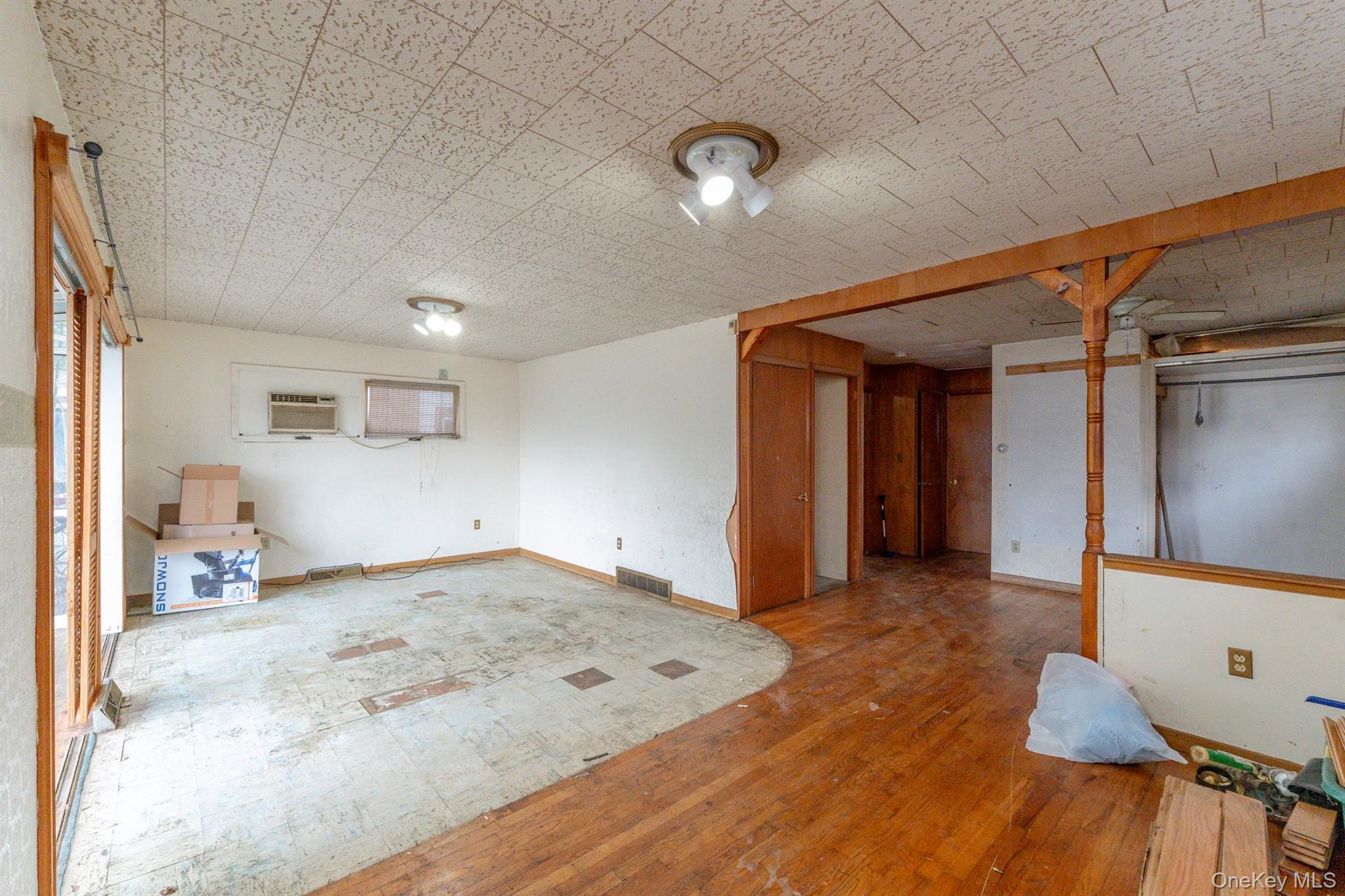 306-308 Broadway, Port Ewen, NY 12466