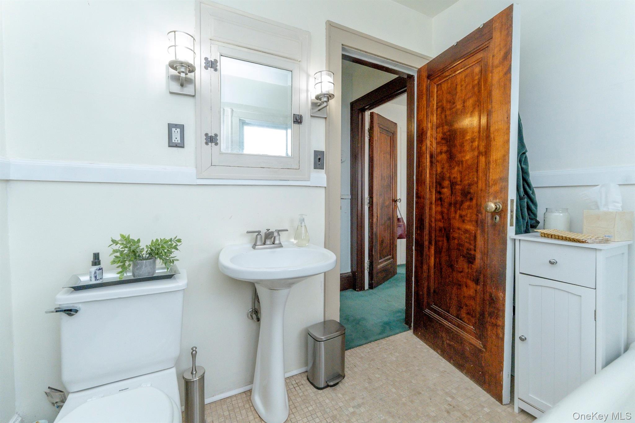 306-308 Broadway, Port Ewen, NY 12466