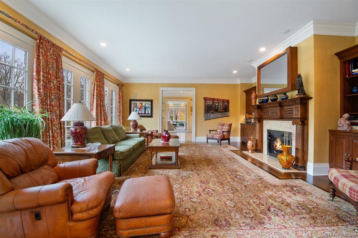 6 La Colline Drive, Mill Neck, NY 11765