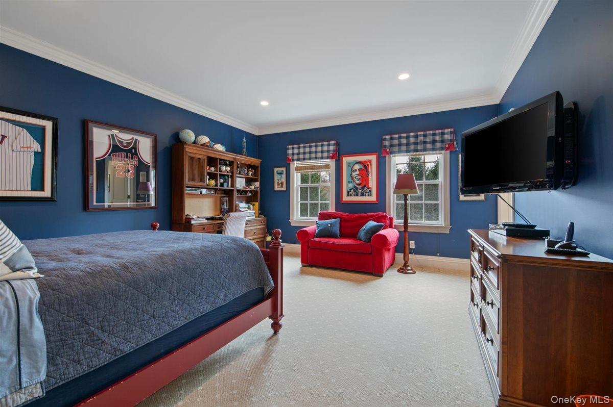 6 La Colline Drive, Mill Neck, NY 11765