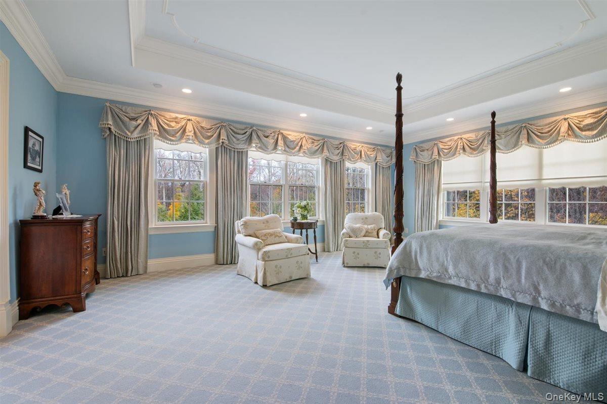 6 La Colline Drive, Mill Neck, NY 11765