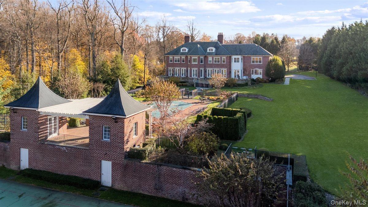 6 La Colline Drive, Mill Neck, NY 11765