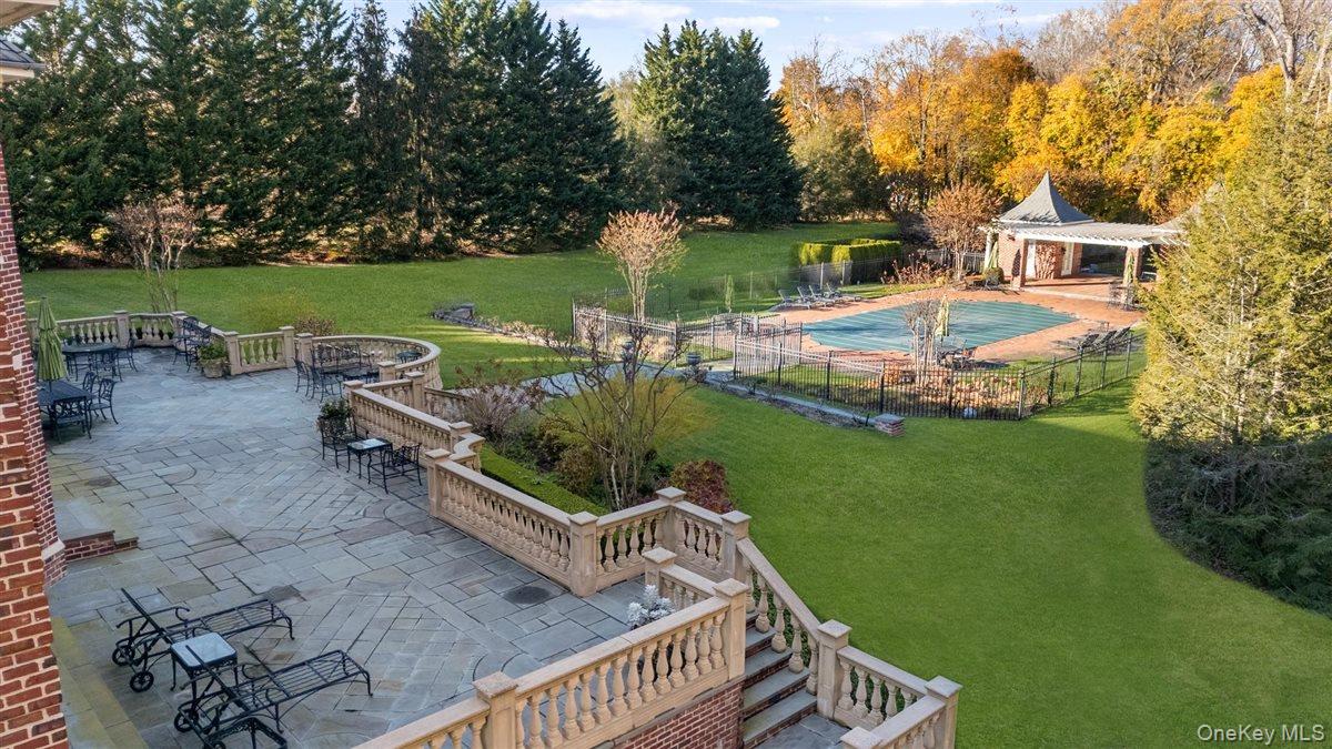 6 La Colline Drive, Mill Neck, NY 11765