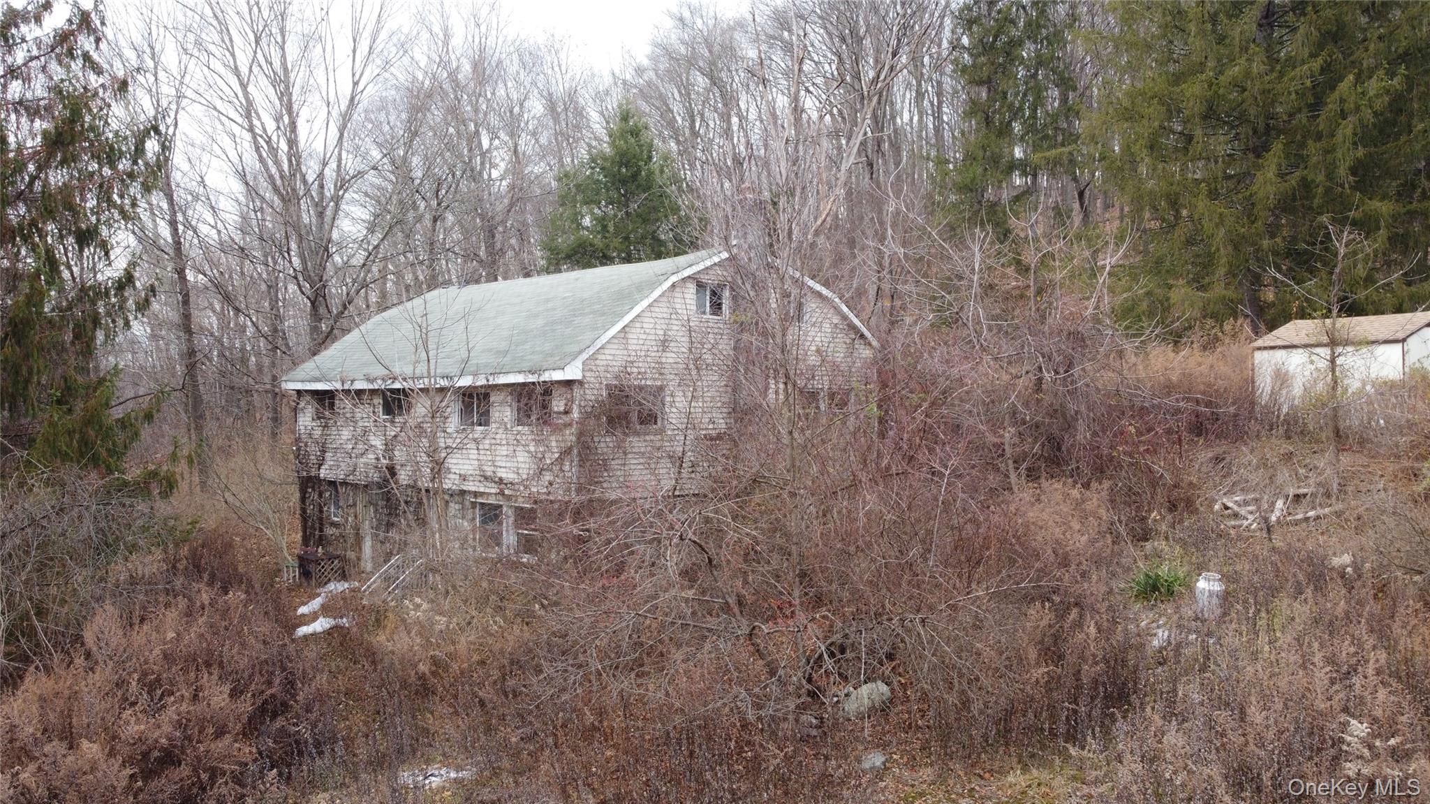 6 Dean Road, Carmel, NY 10512