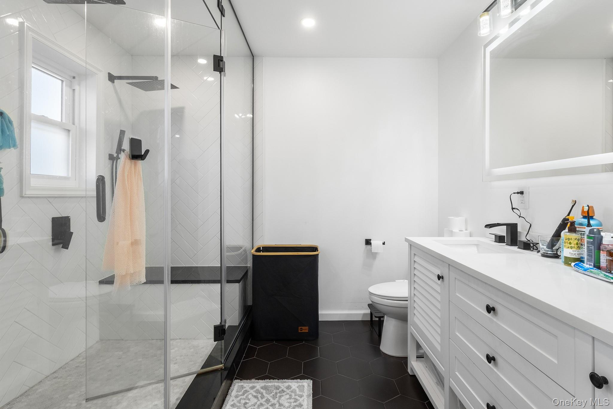 166 17th Street, West Babylon, NY 11704