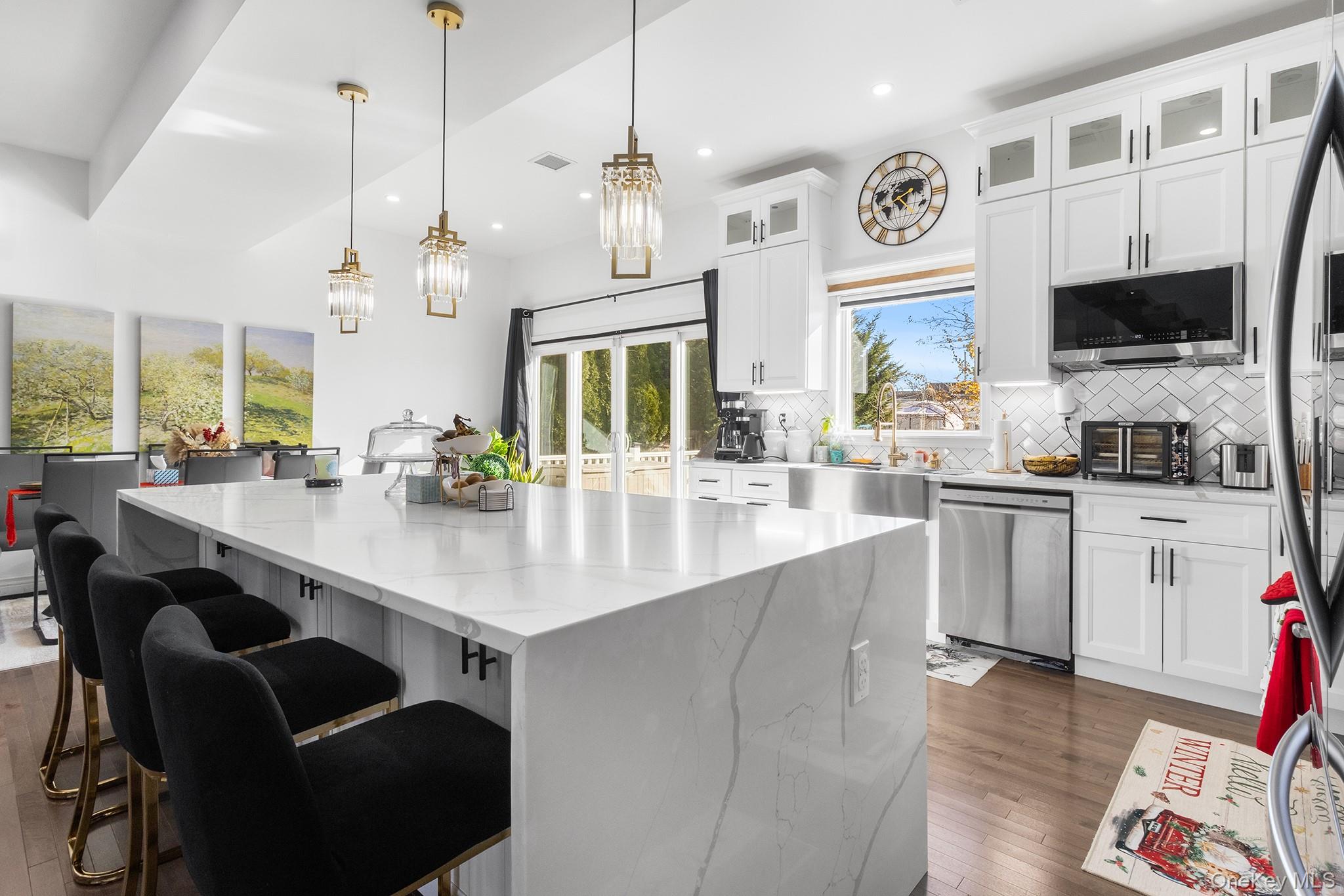 166 17th Street, West Babylon, NY 11704