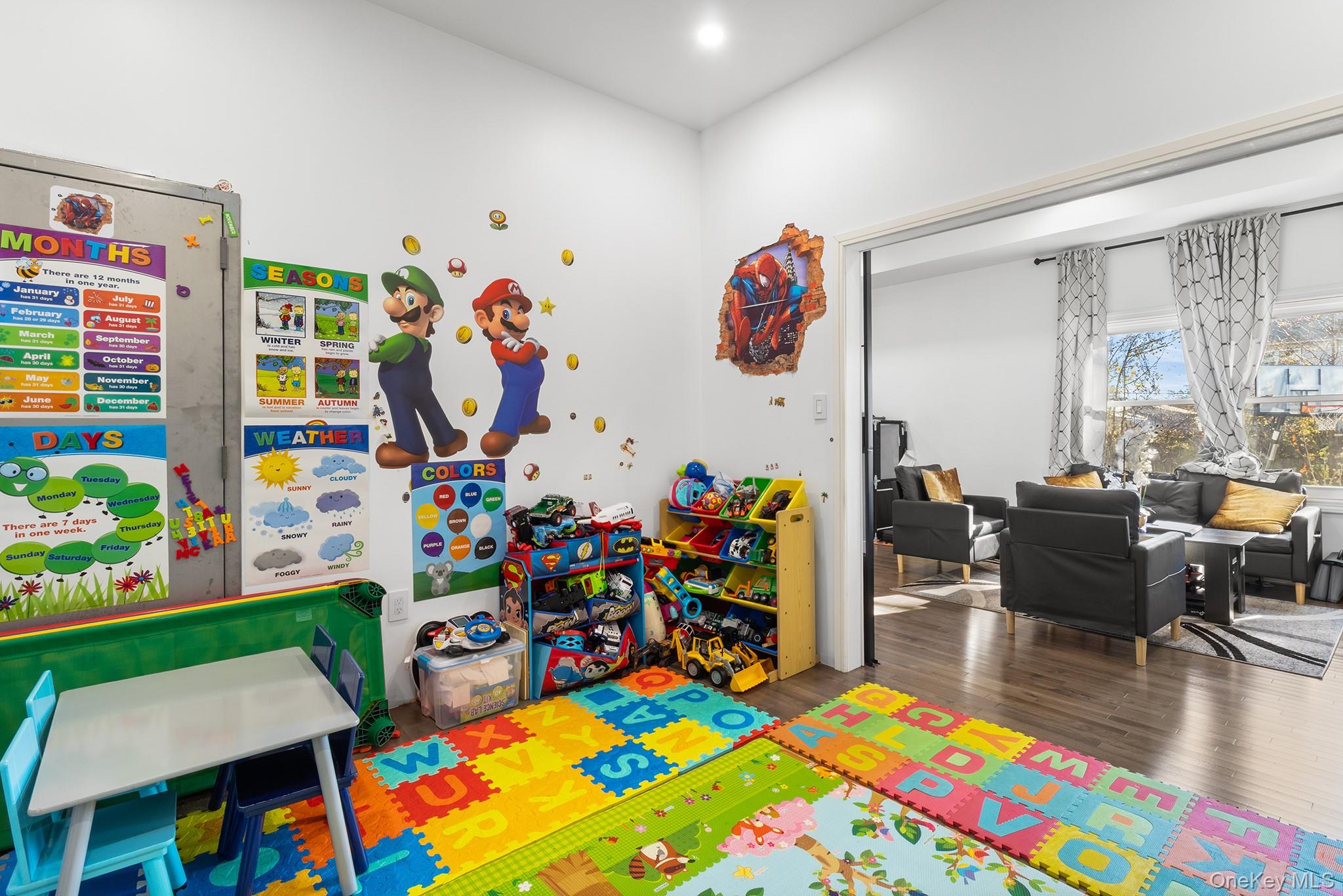 166 17th Street, West Babylon, NY 11704