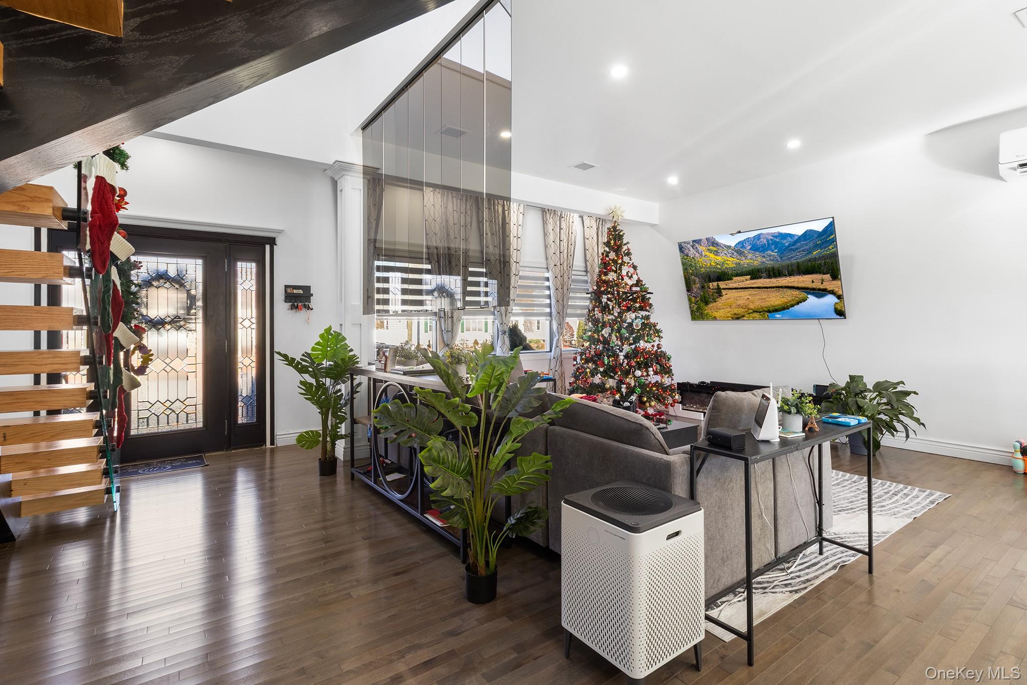 166 17th Street, West Babylon, NY 11704