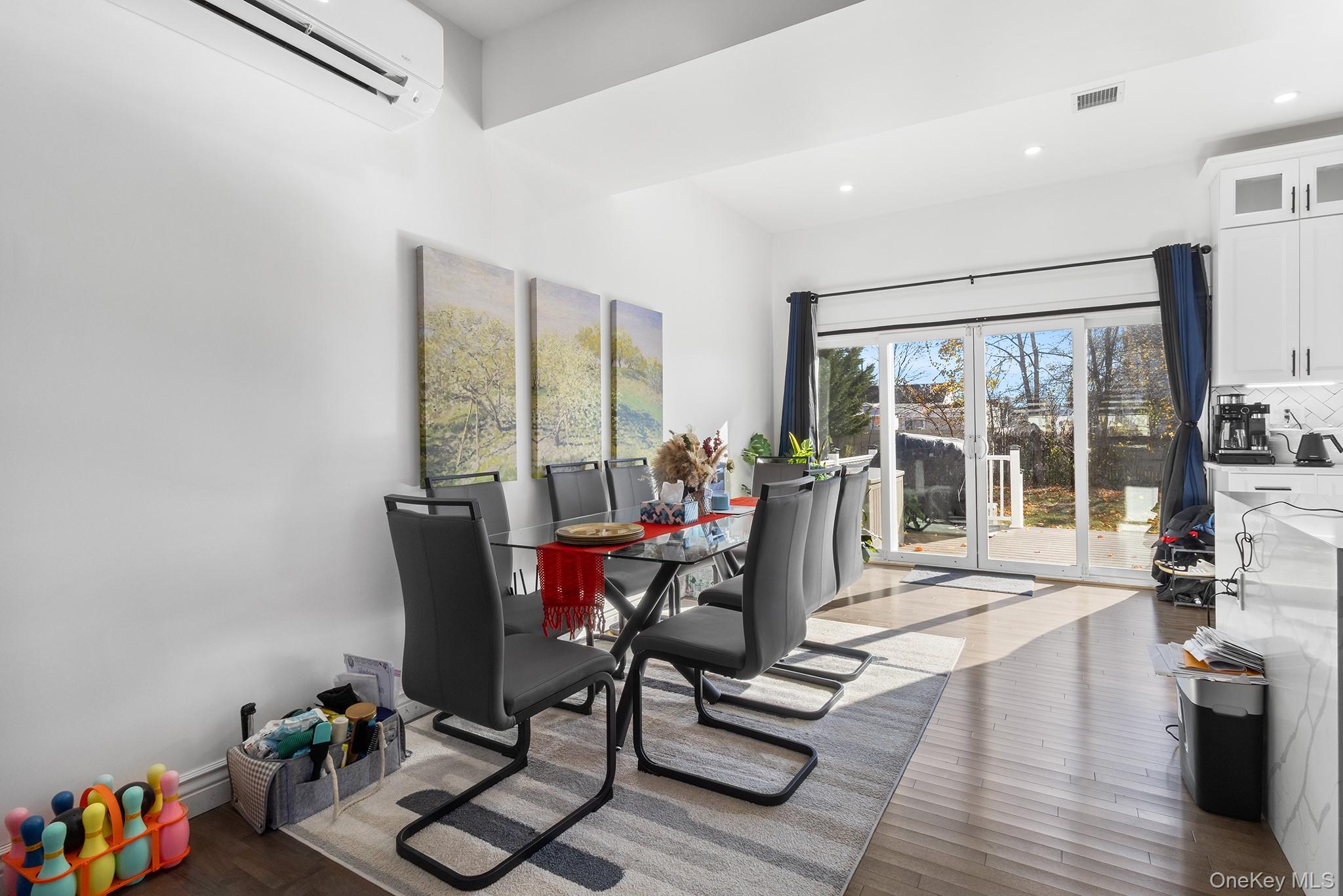 166 17th Street, West Babylon, NY 11704