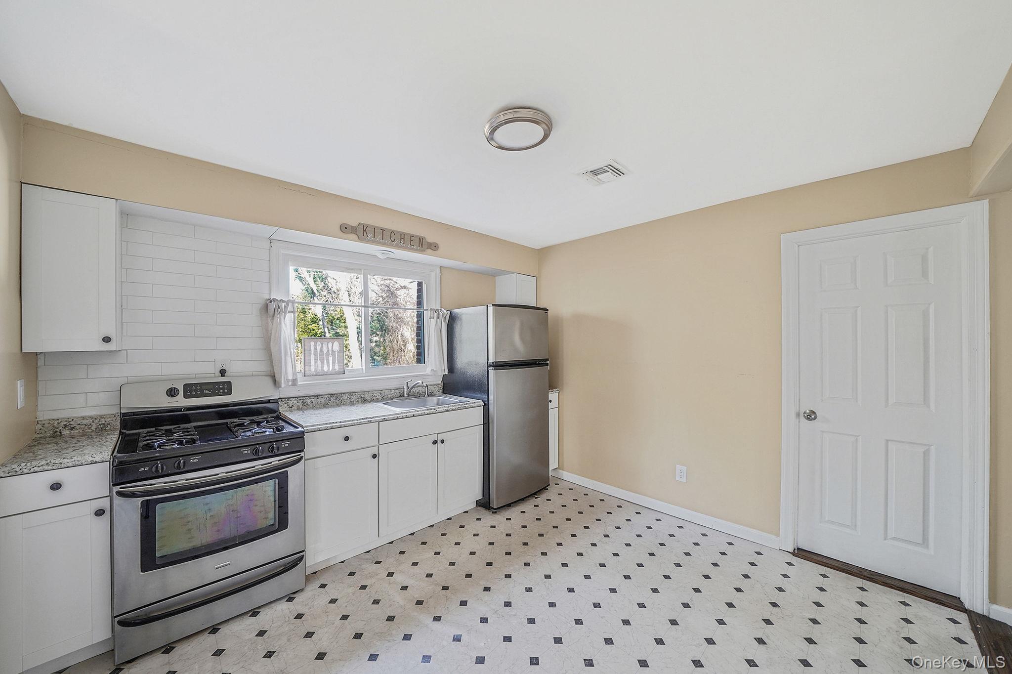 91 Tower Street, Sayville, NY 11782