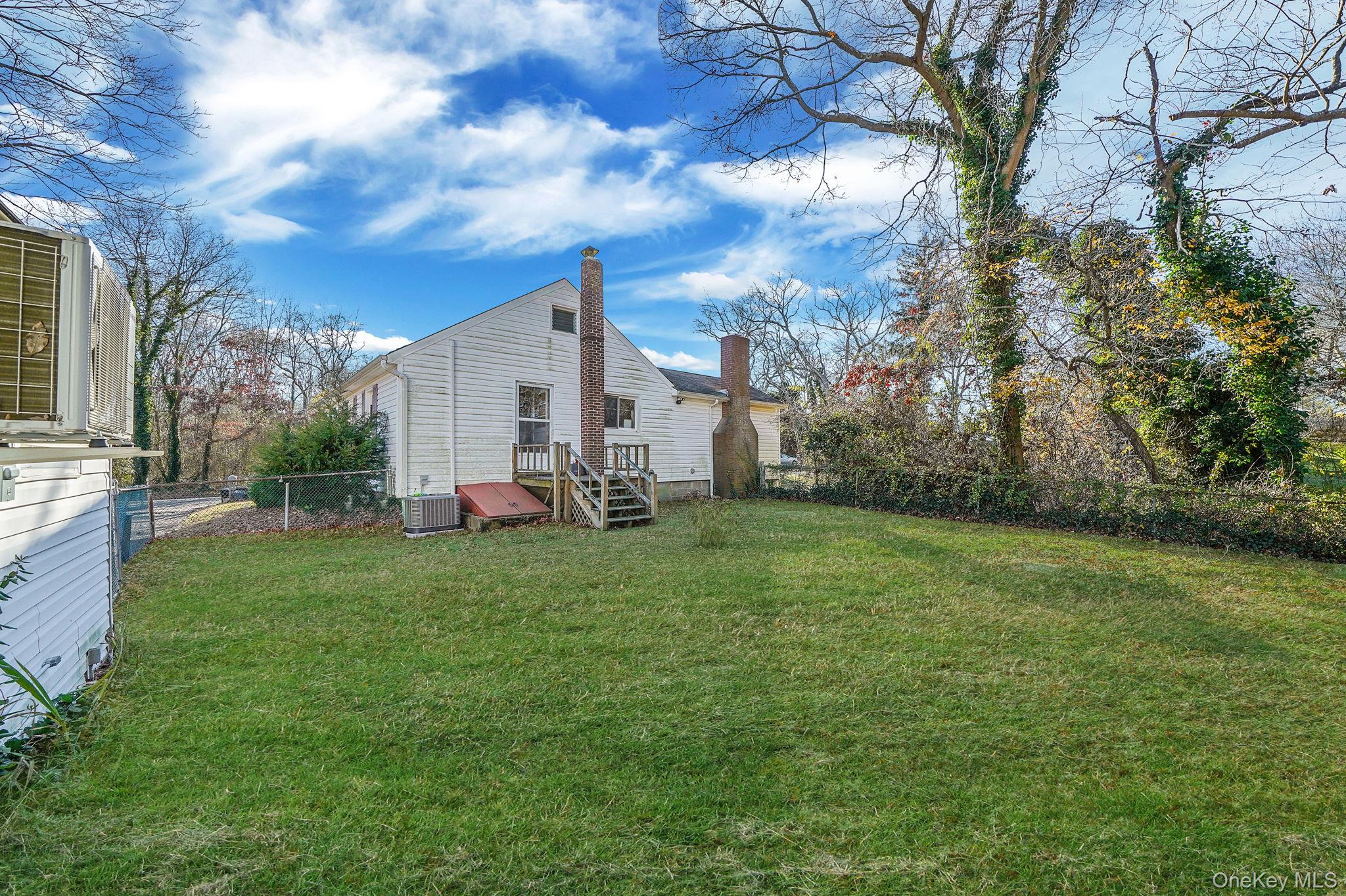 91 Tower Street, Sayville, NY 11782