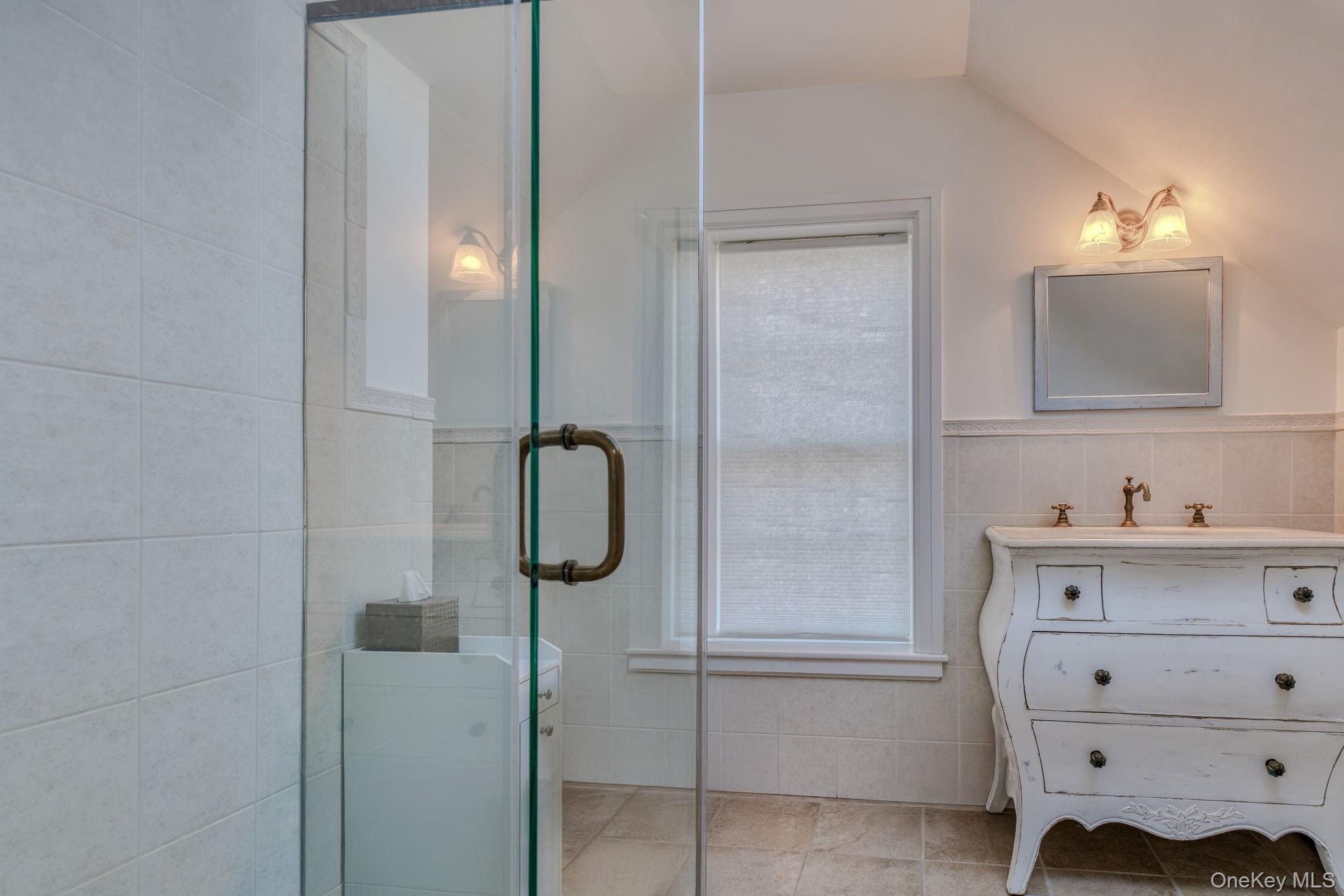 27 Haven Court, Nyack, NY 10960