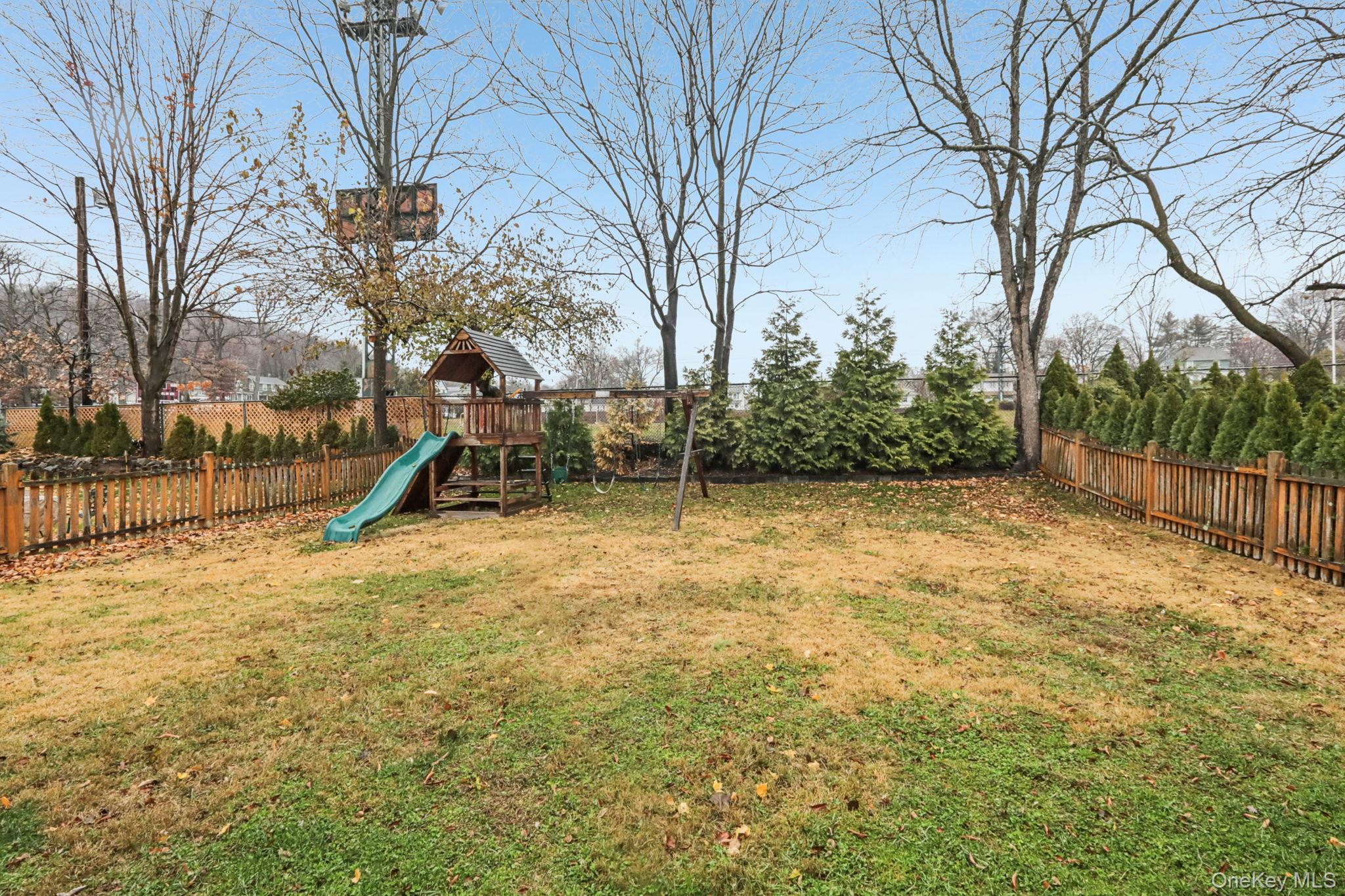 27 Haven Court, Nyack, NY 10960