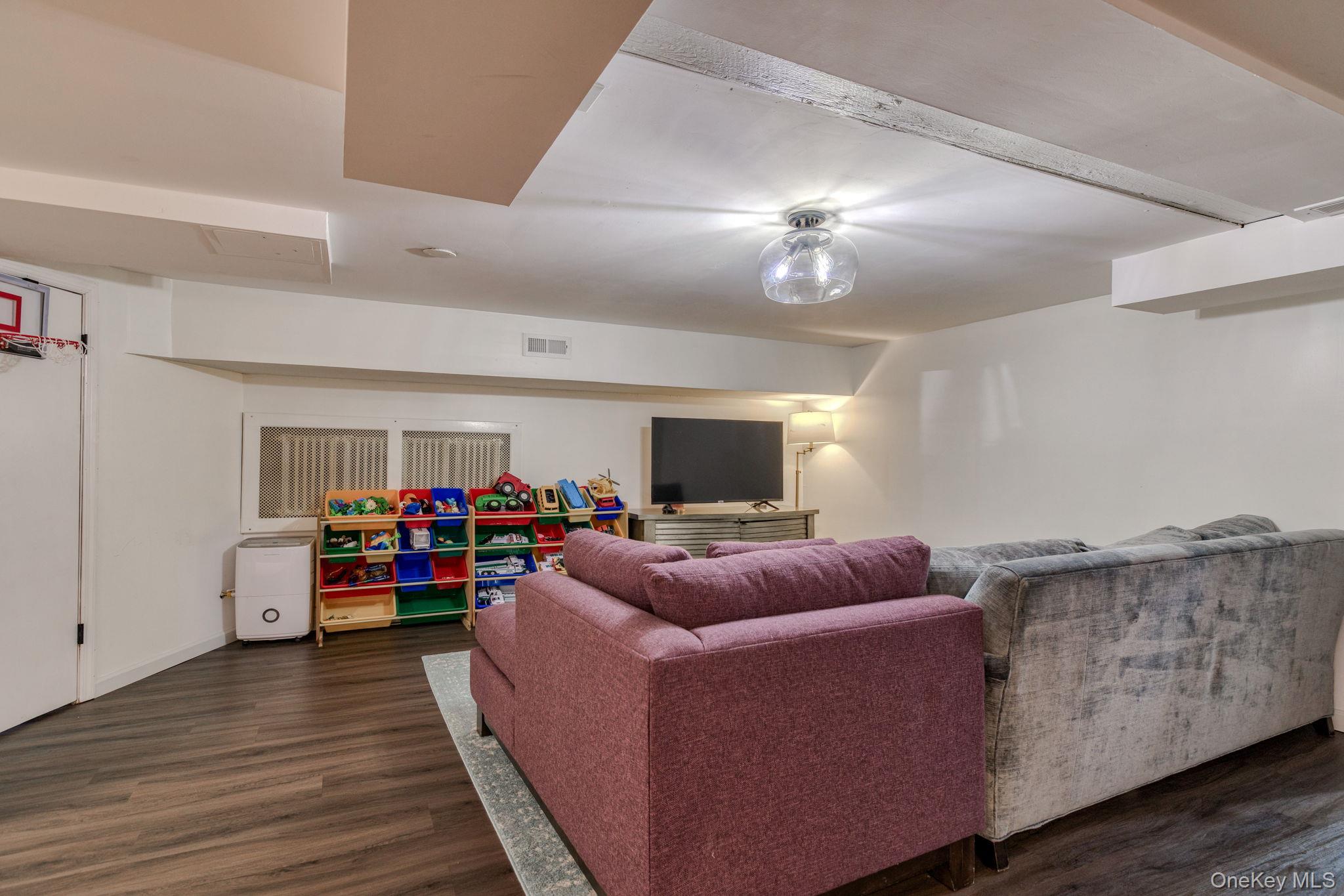 27 Haven Court, Nyack, NY 10960