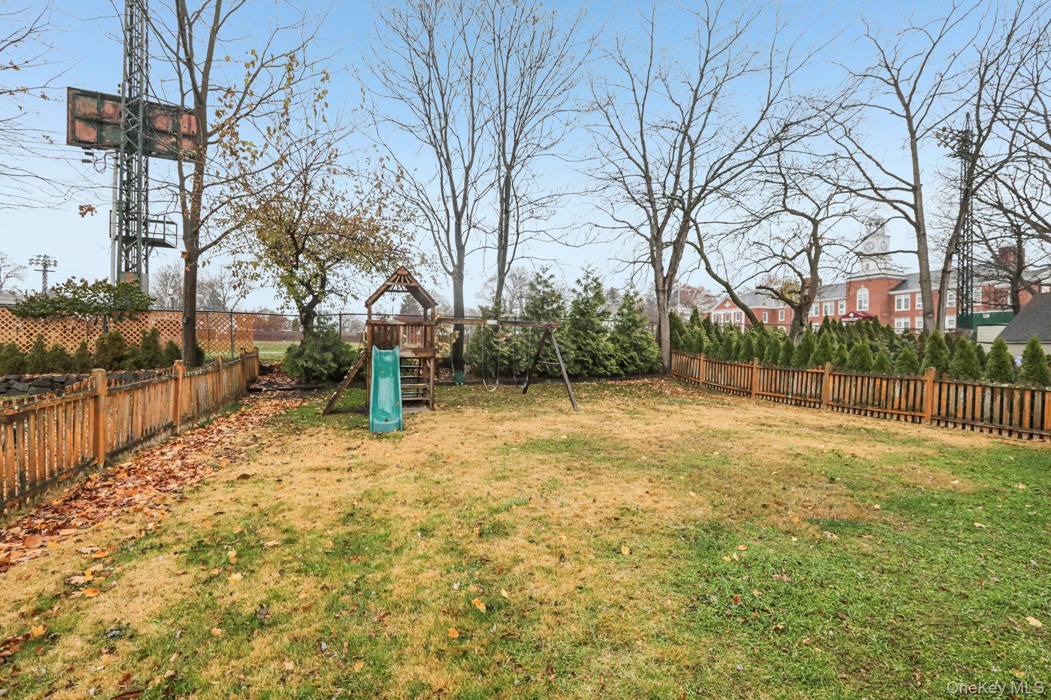 27 Haven Court, Nyack, NY 10960