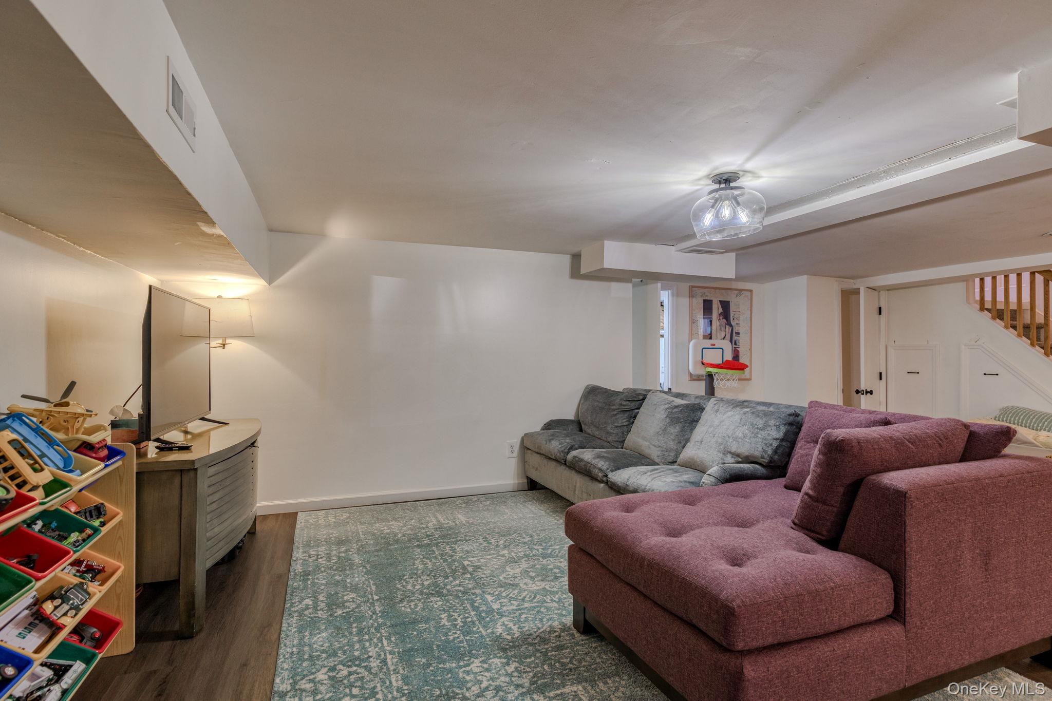 27 Haven Court, Nyack, NY 10960