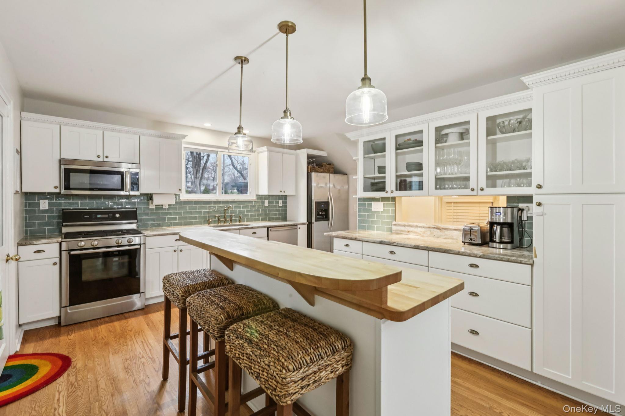 27 Haven Court, Nyack, NY 10960