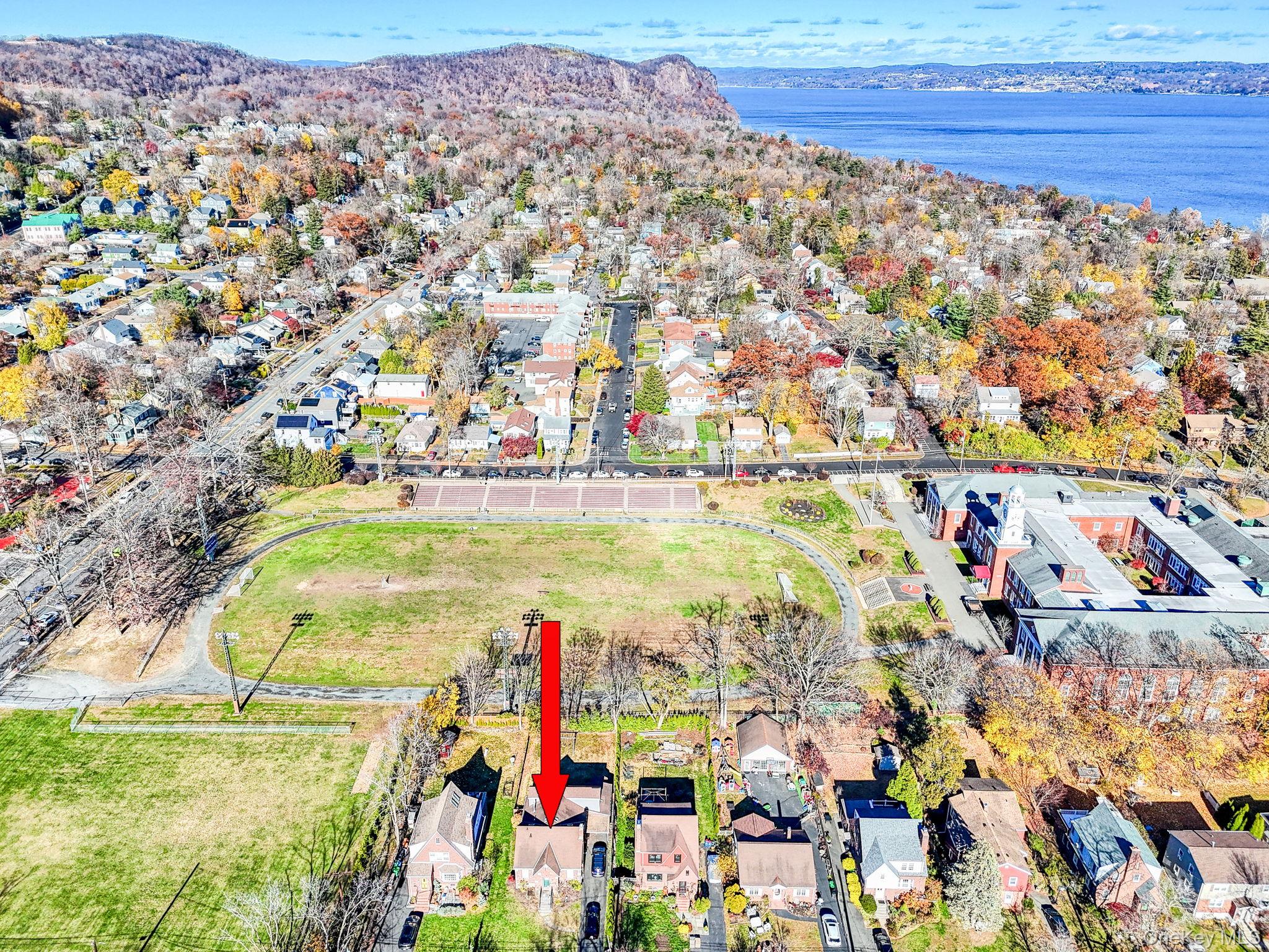 27 Haven Court, Nyack, NY 10960