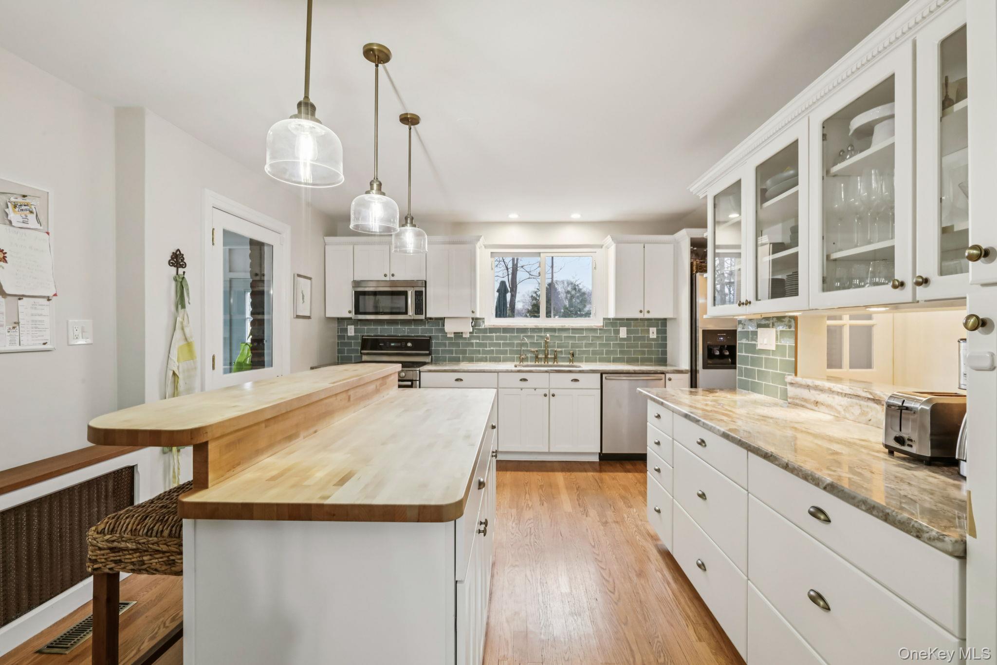 27 Haven Court, Nyack, NY 10960