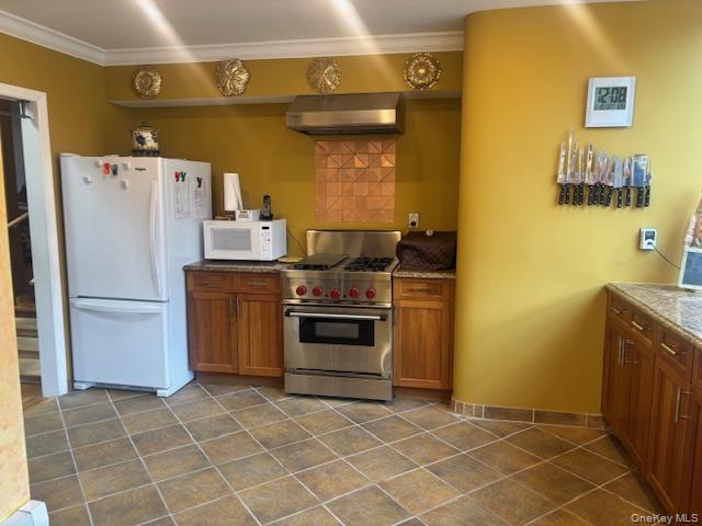 1457 Bay Street, Staten Island, NY 10305