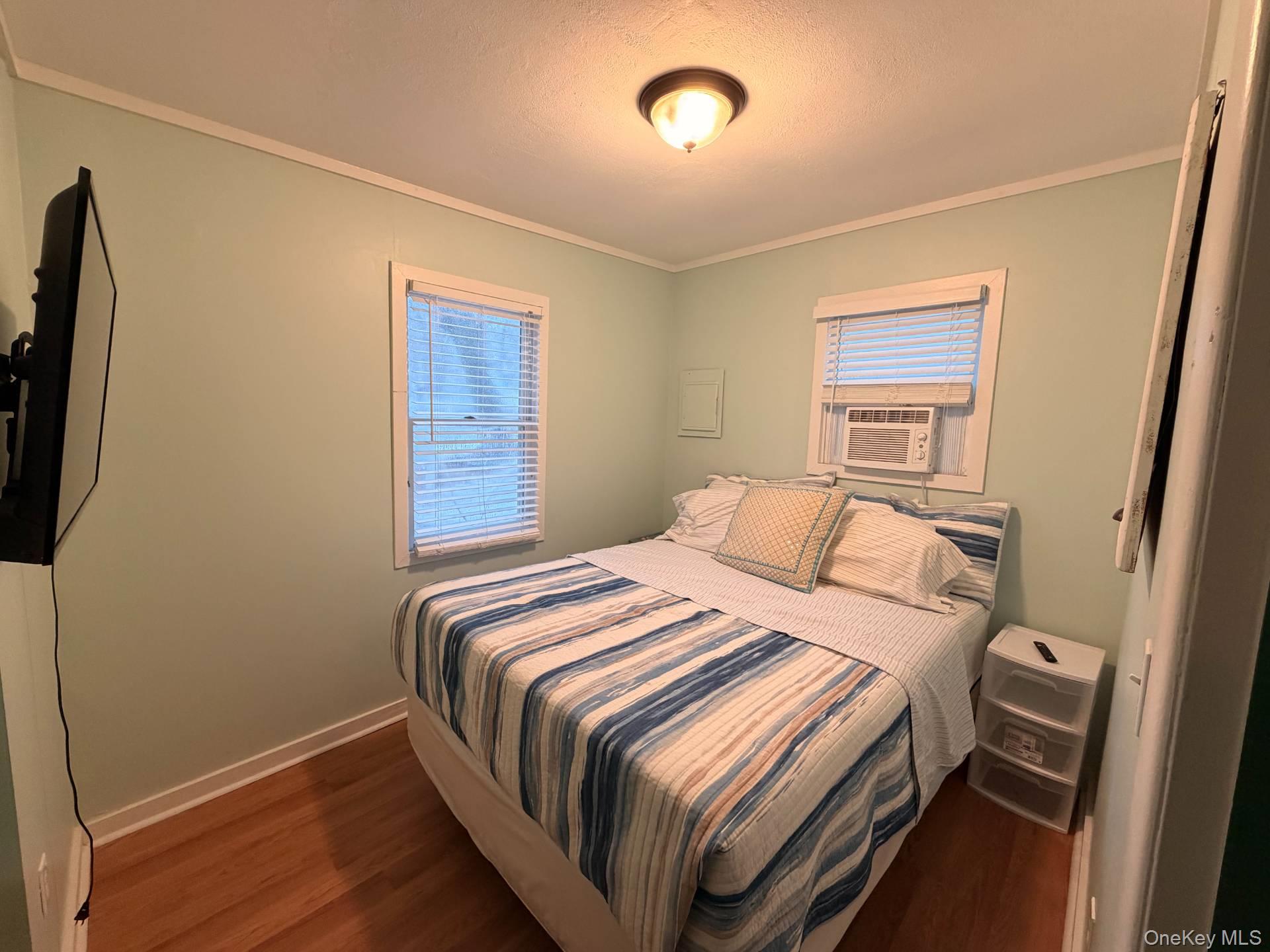 36 Cottage Road, Calverton, NY 11933