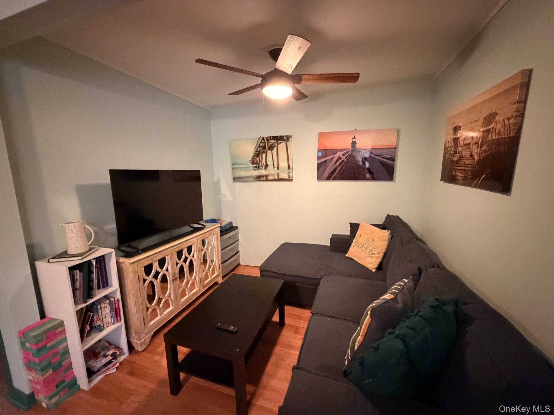 36 Cottage Road, Calverton, NY 11933