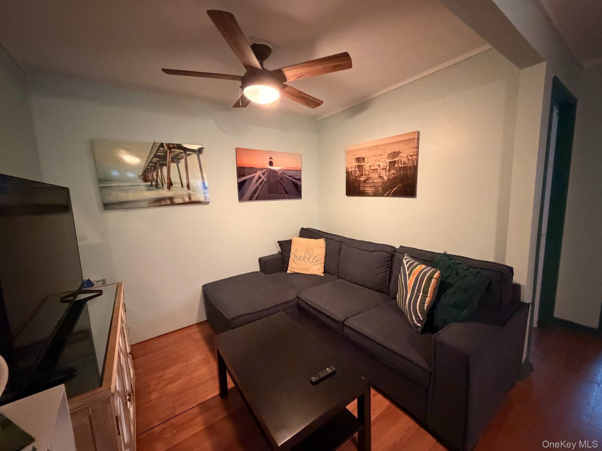 36 Cottage Road, Calverton, NY 11933