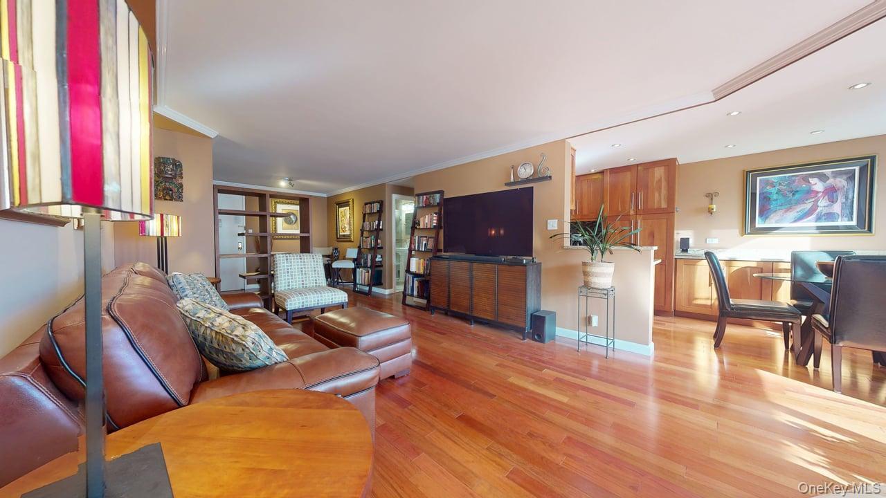 118-17 Union Turnpike # 5H, Forest Hills, NY 11375