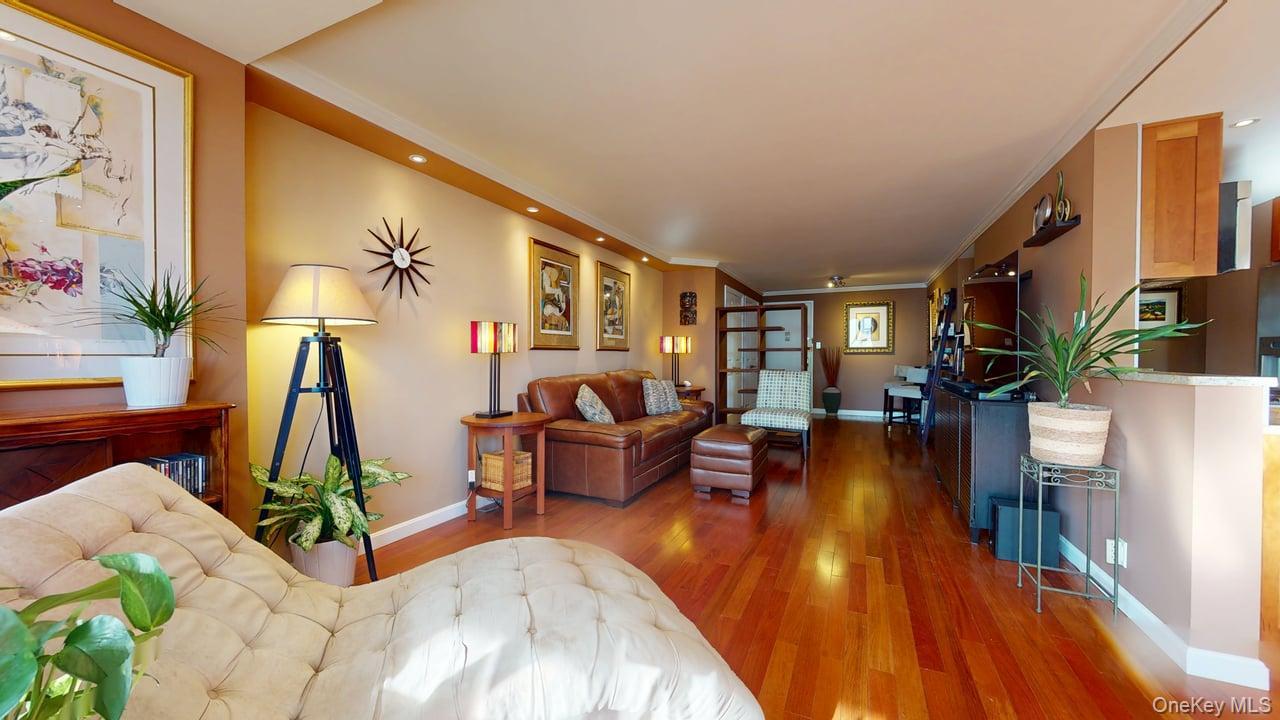 118-17 Union Turnpike # 5H, Forest Hills, NY 11375