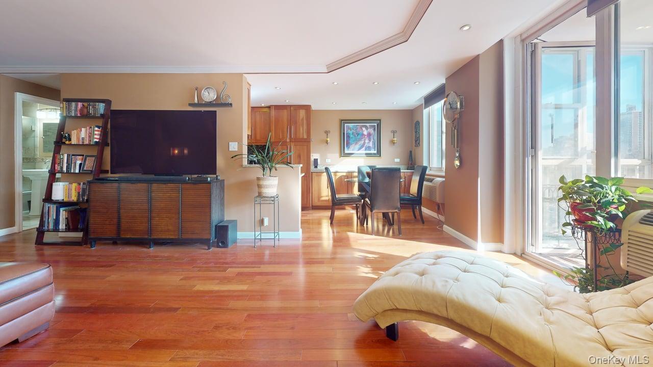 118-17 Union Turnpike # 5H, Forest Hills, NY 11375