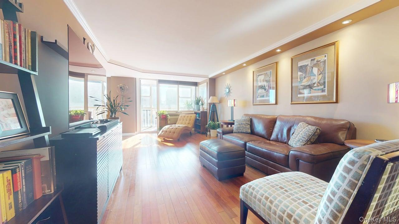 118-17 Union Turnpike # 5H, Forest Hills, NY 11375