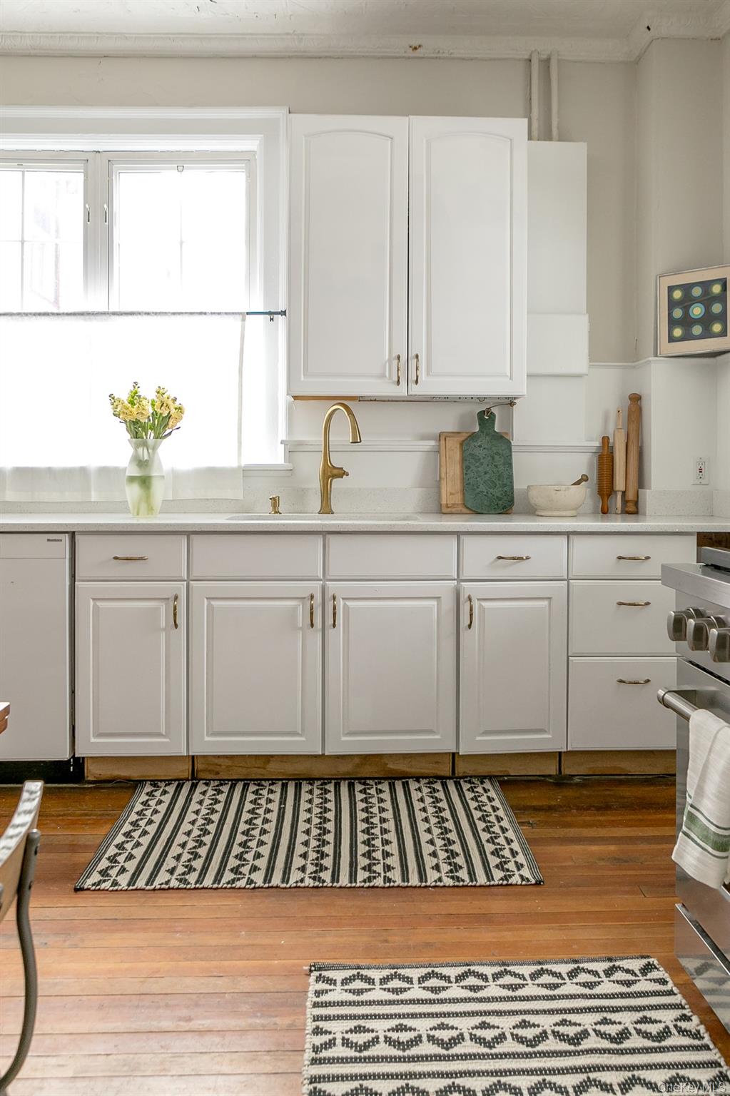 2 S Pine Avenue, Colonie, NY 12208