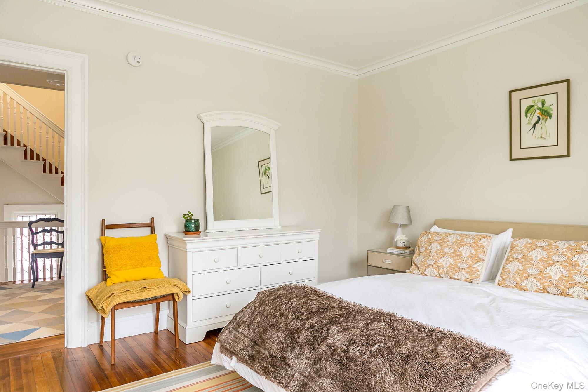 2 S Pine Avenue, Colonie, NY 12208