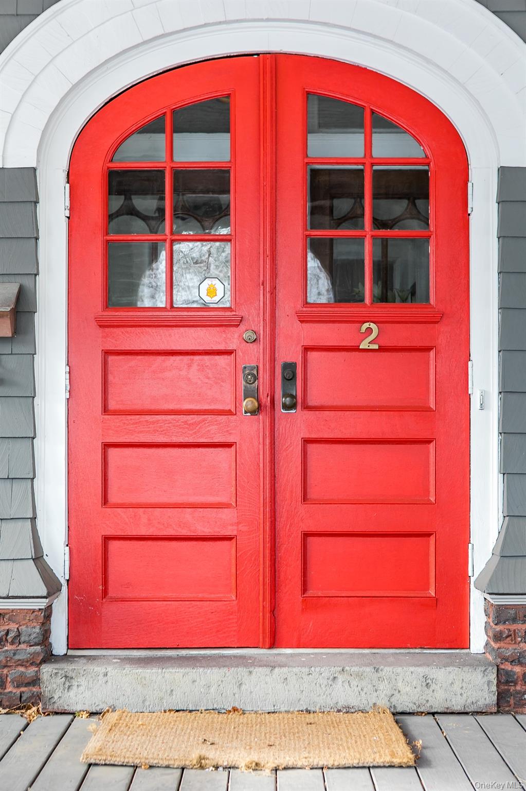 2 S Pine Avenue, Colonie, NY 12208