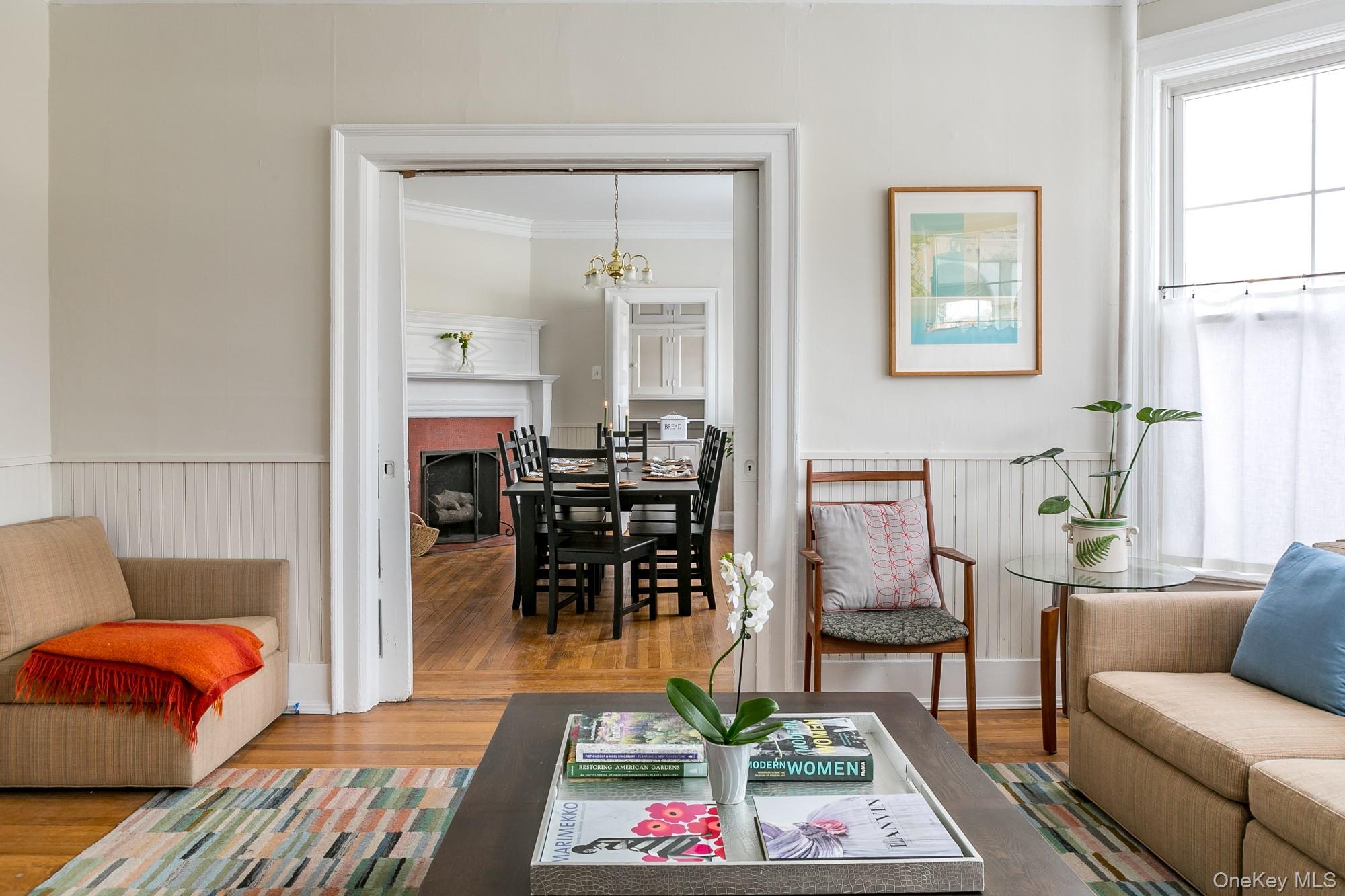 2 S Pine Avenue, Colonie, NY 12208