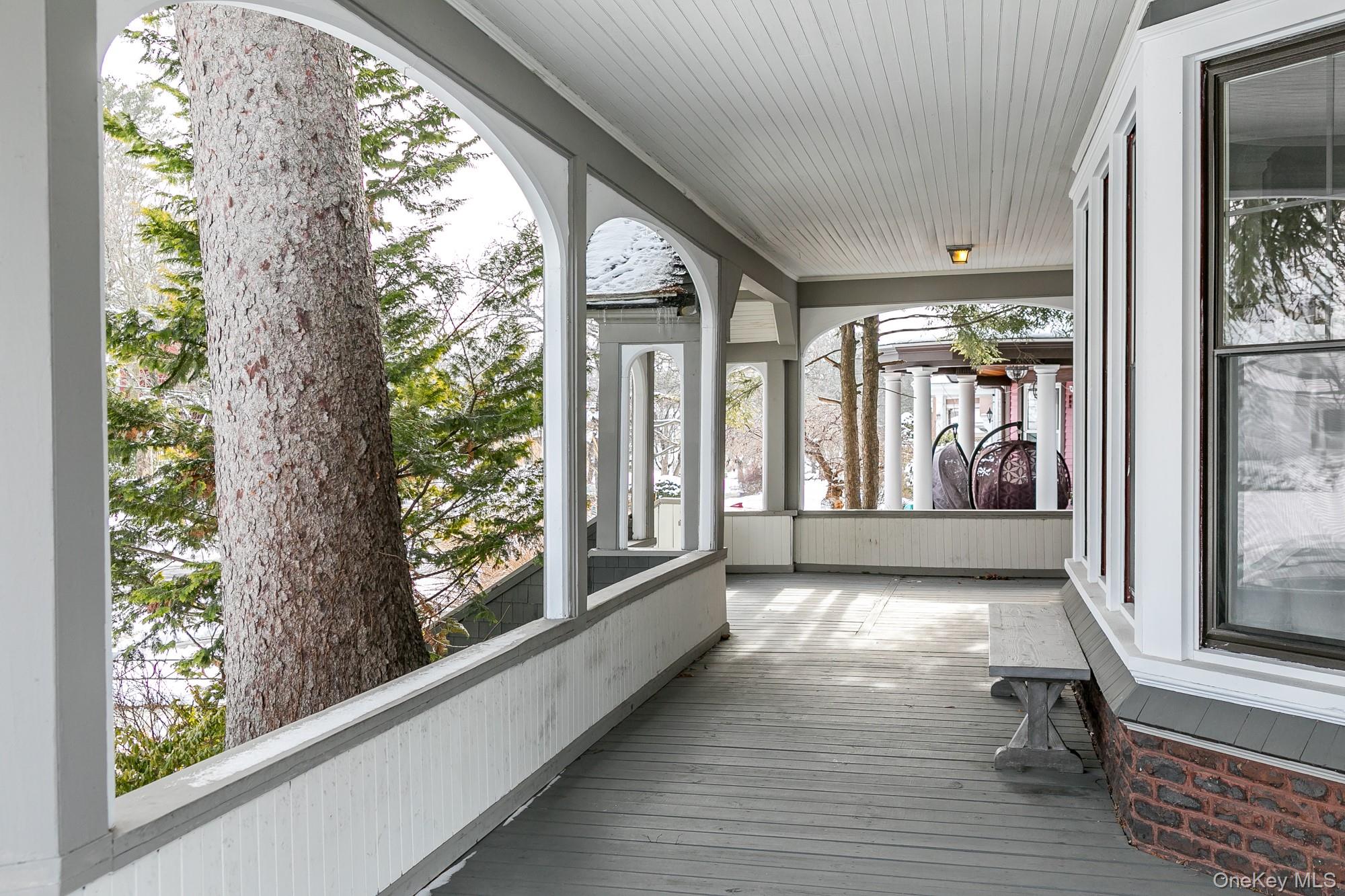 2 S Pine Avenue, Colonie, NY 12208