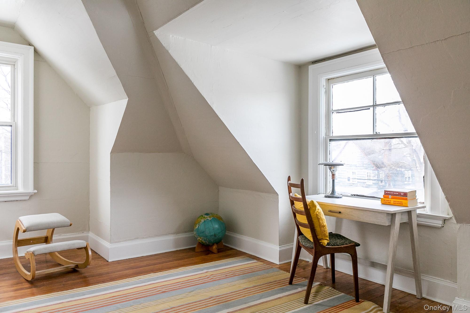 2 S Pine Avenue, Colonie, NY 12208