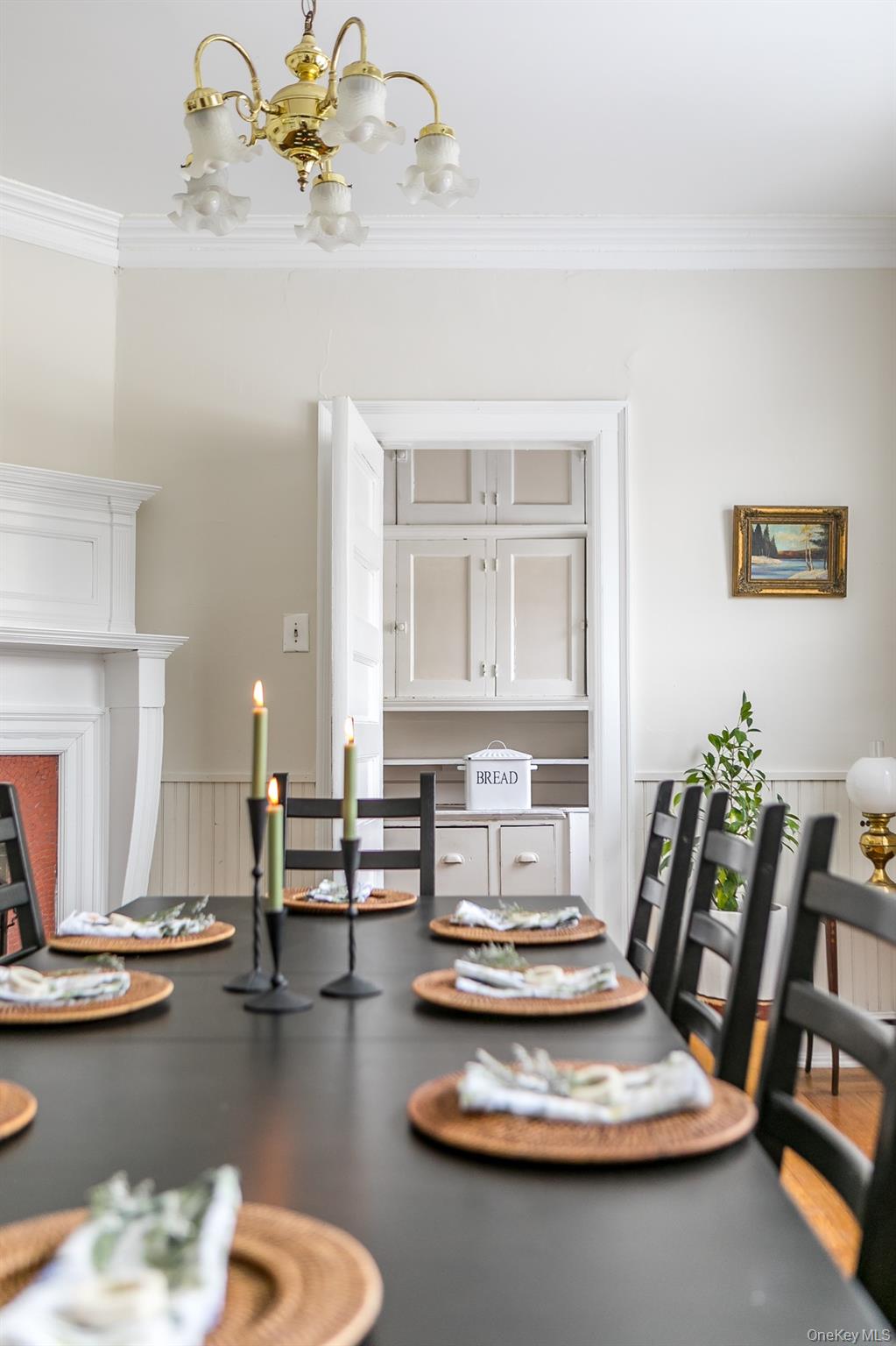 2 S Pine Avenue, Colonie, NY 12208