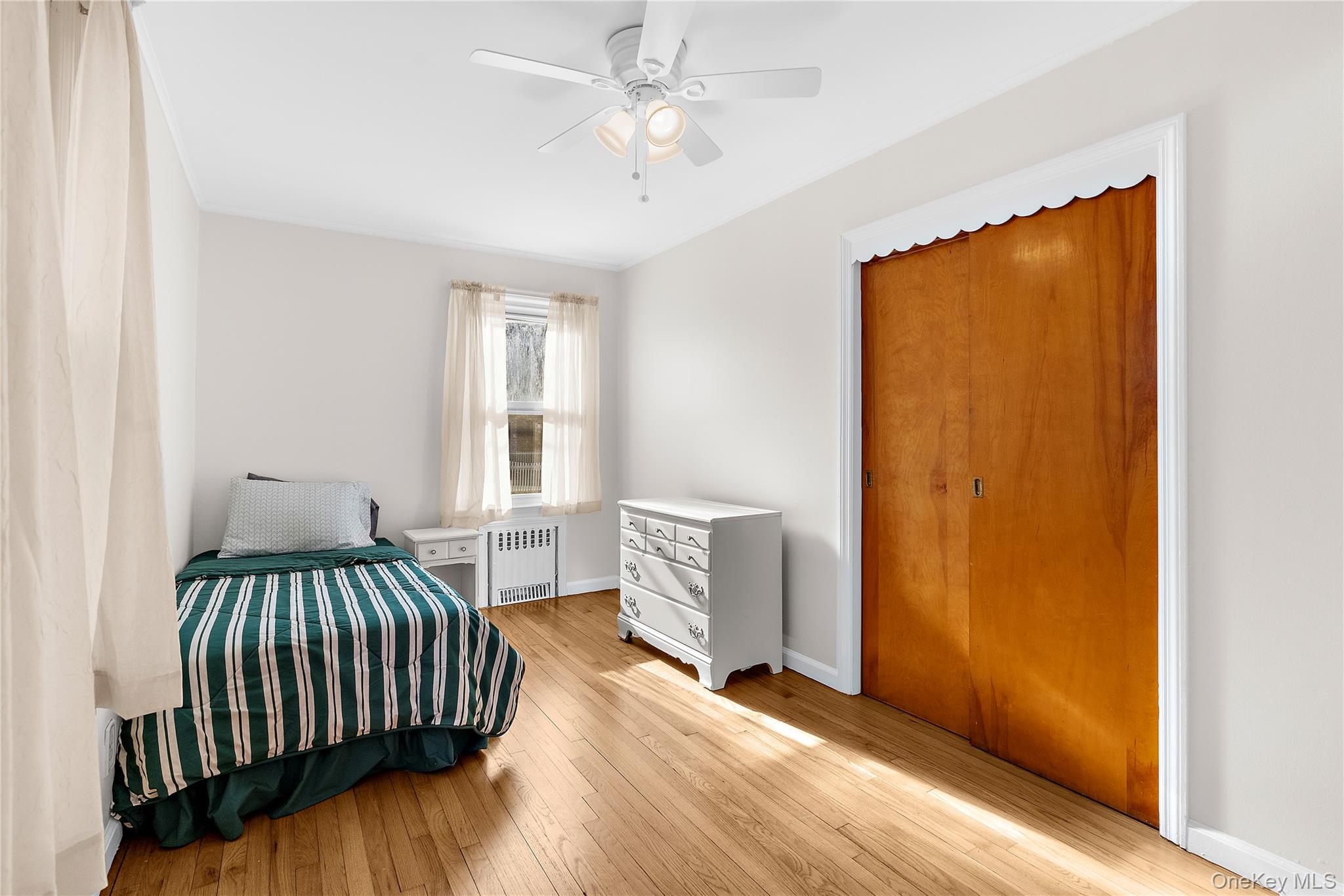 27 Simon Street, Babylon, NY 11702