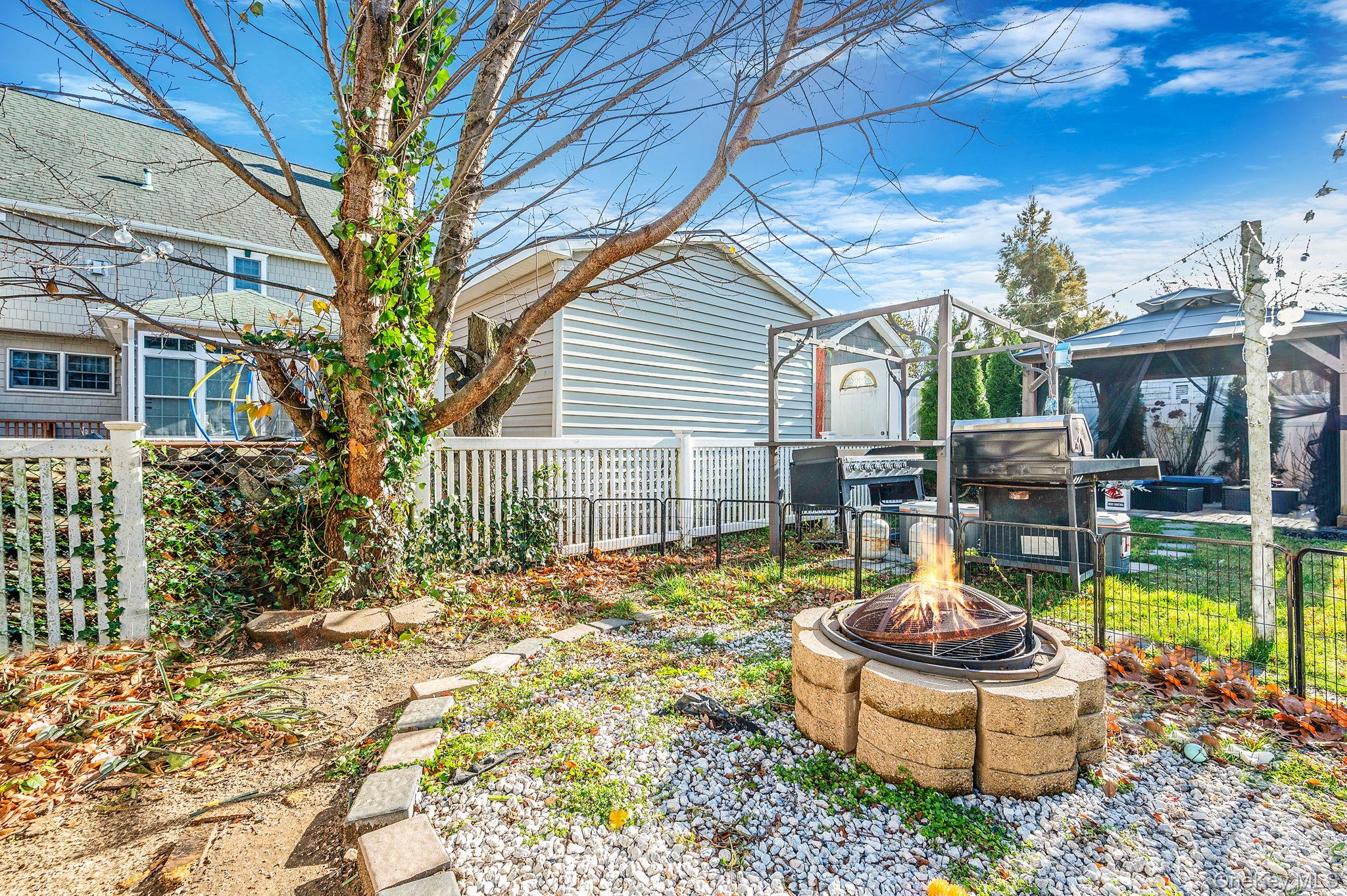 50 Verazzano Avenue, Copiague, NY 11726