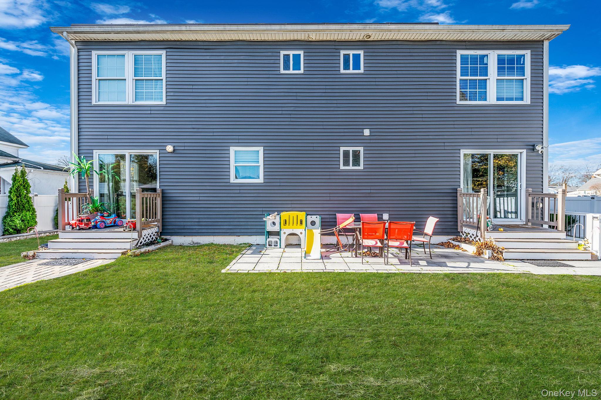 50 Verazzano Avenue, Copiague, NY 11726