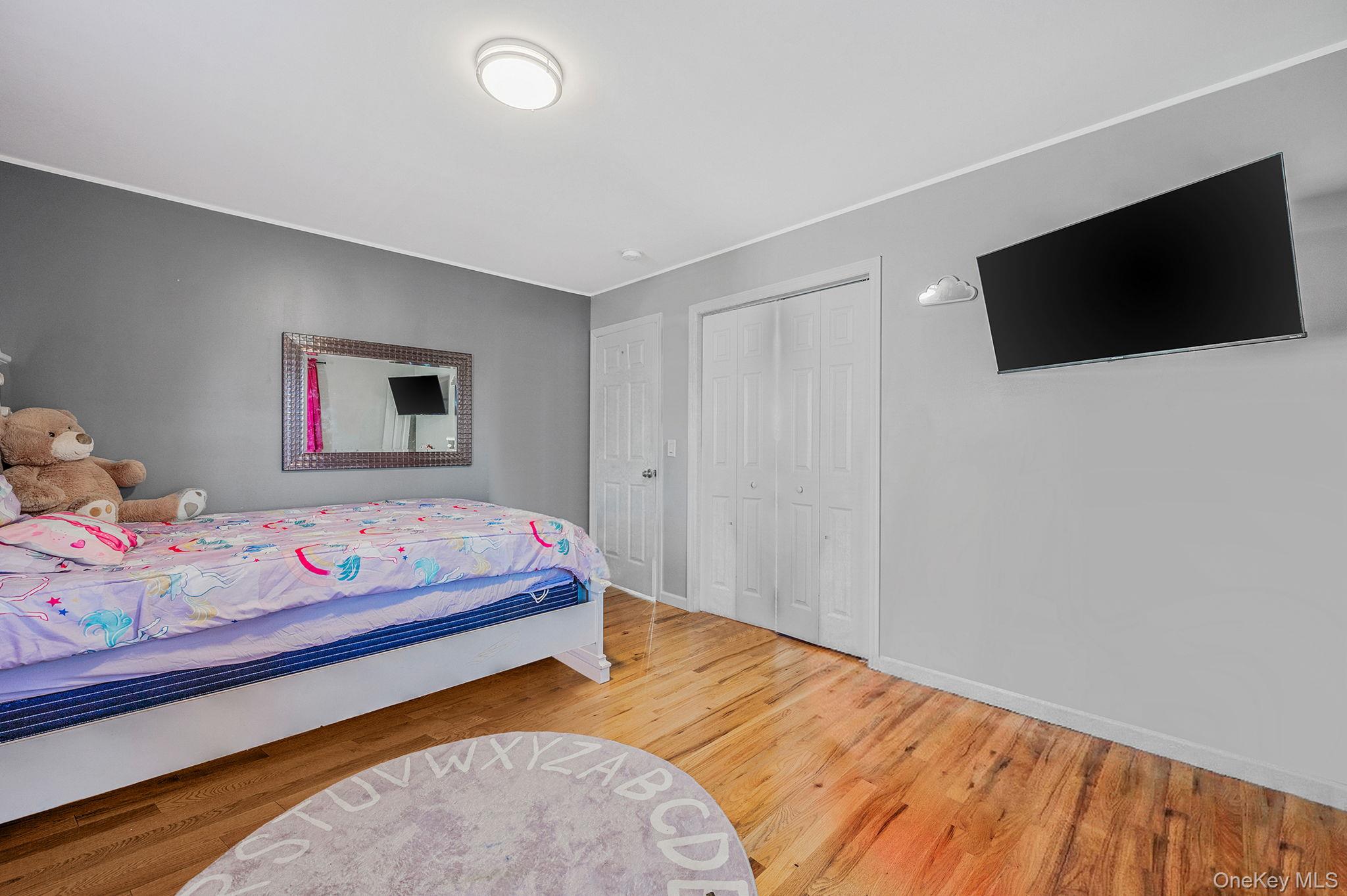 50 Verazzano Avenue, Copiague, NY 11726