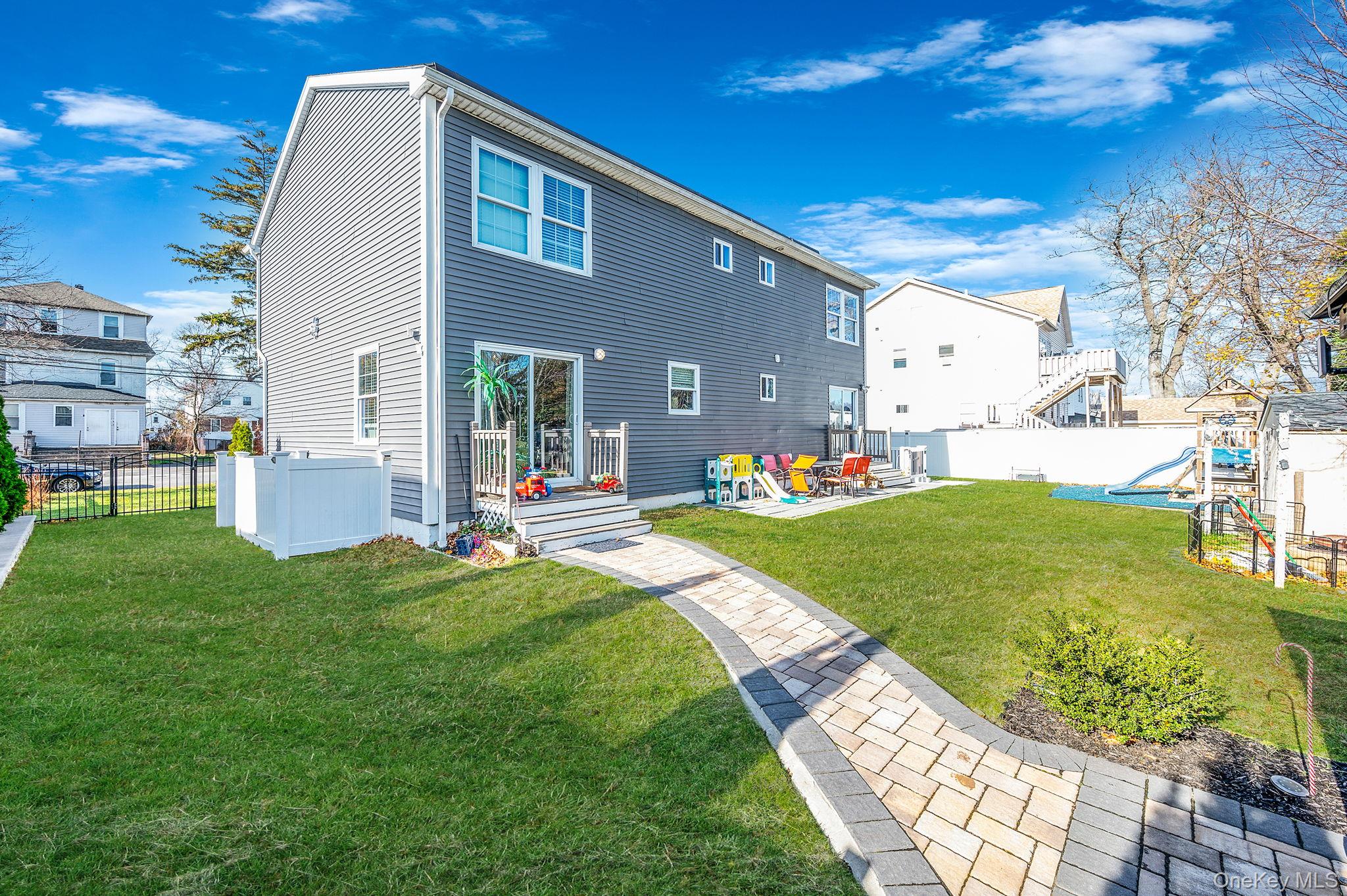 50 Verazzano Avenue, Copiague, NY 11726