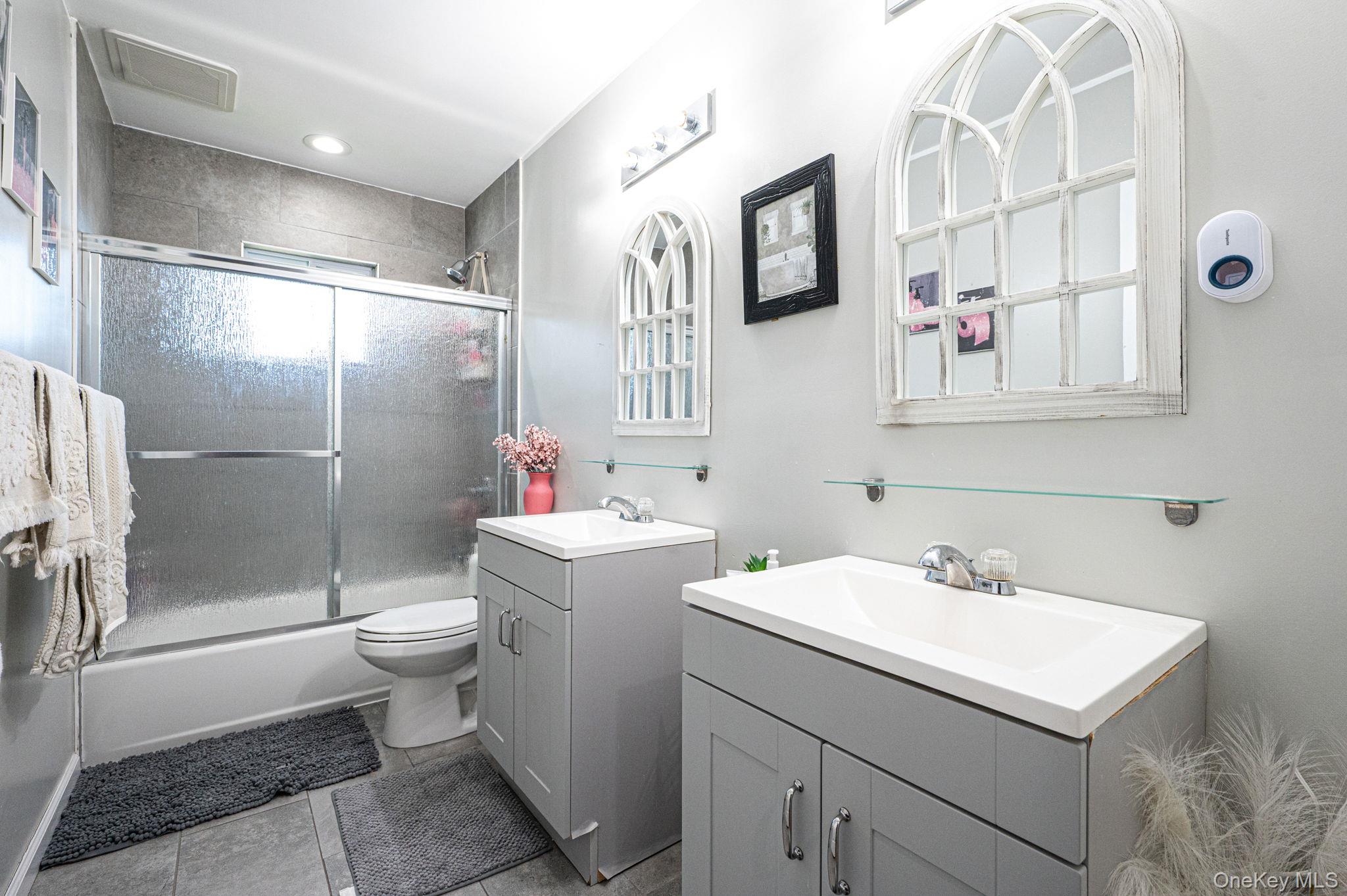 50 Verazzano Avenue, Copiague, NY 11726