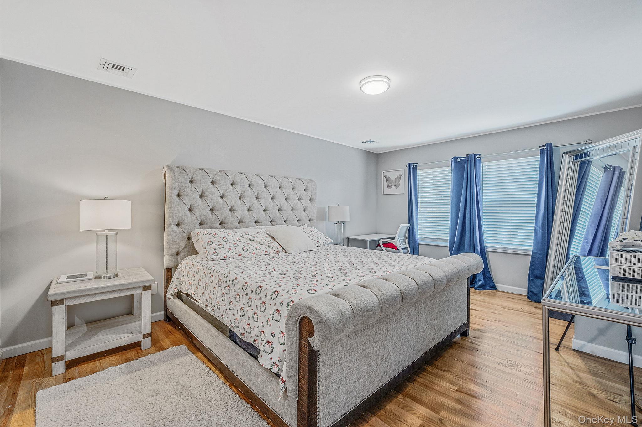 50 Verazzano Avenue, Copiague, NY 11726