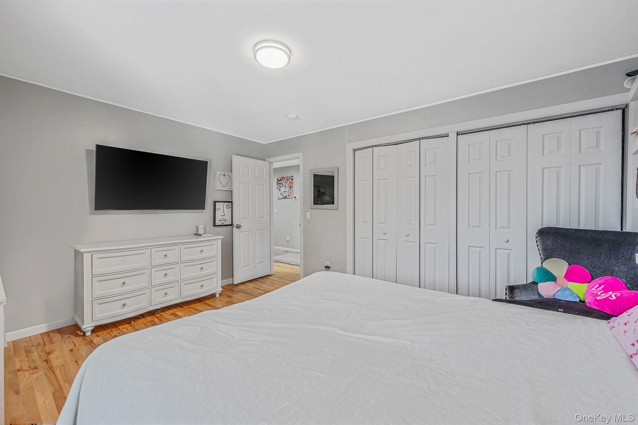 50 Verazzano Avenue, Copiague, NY 11726